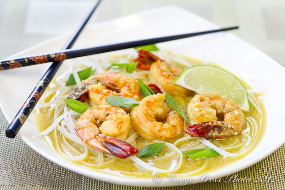Order Green Curry Noodle Soup (NS1) (3PD) food online from Chaang Thai Restaurant store, Morgantown on bringmethat.com