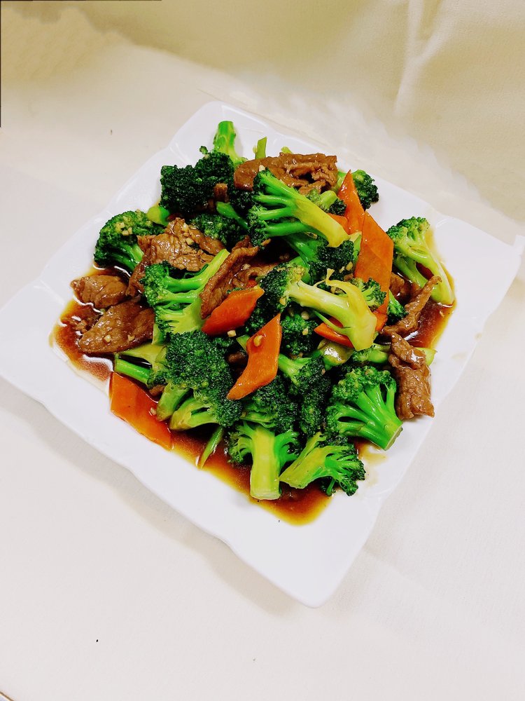 Order Beef with Broccoli food online from China Villa store, Novato on bringmethat.com