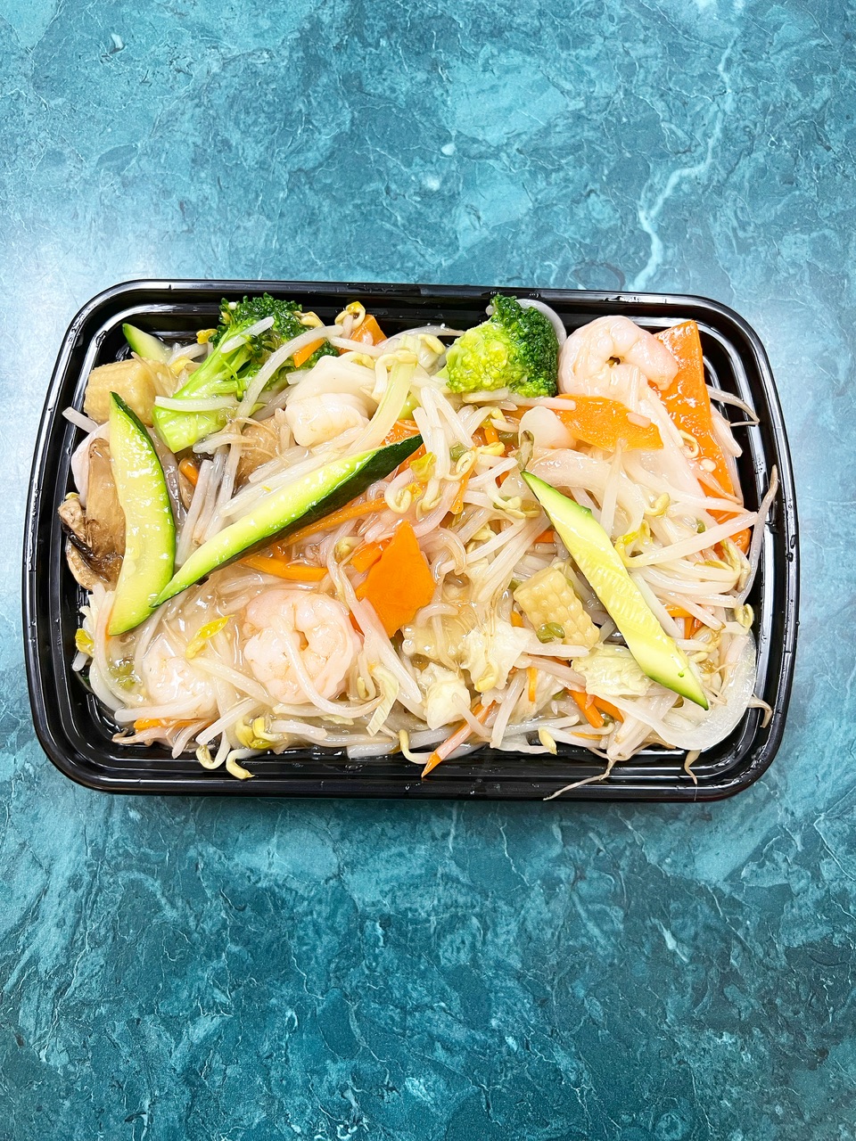 Order 31. Shrimp Chow Mein food online from Golden China Express store, Worthington on bringmethat.com