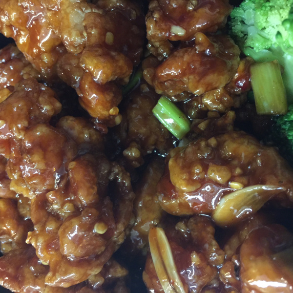 Order General Tso's Chicken w/ Broccoli food online from Dragon Street Chinese store, North Hollywood on bringmethat.com