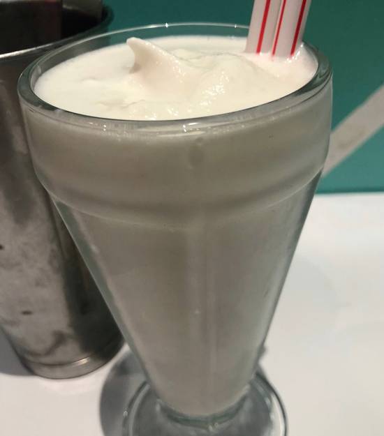 Order 34. Non-Fat Vanilla Yogurt Shake food online from Cafe 50's store, Los Angeles on bringmethat.com