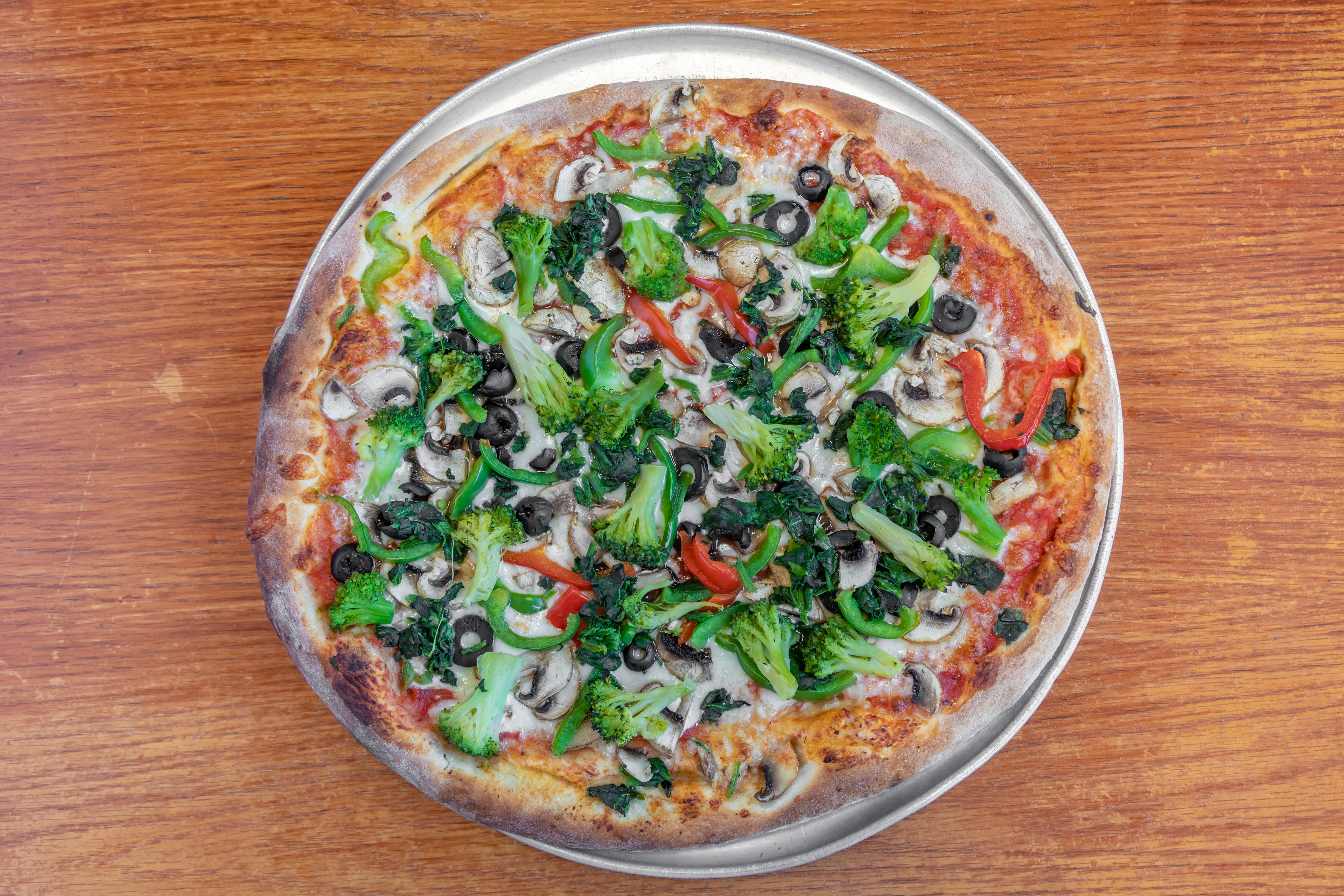 Order Veggie Pizza - Small 12'' food online from NY-NY Pizza store, Hartford on bringmethat.com