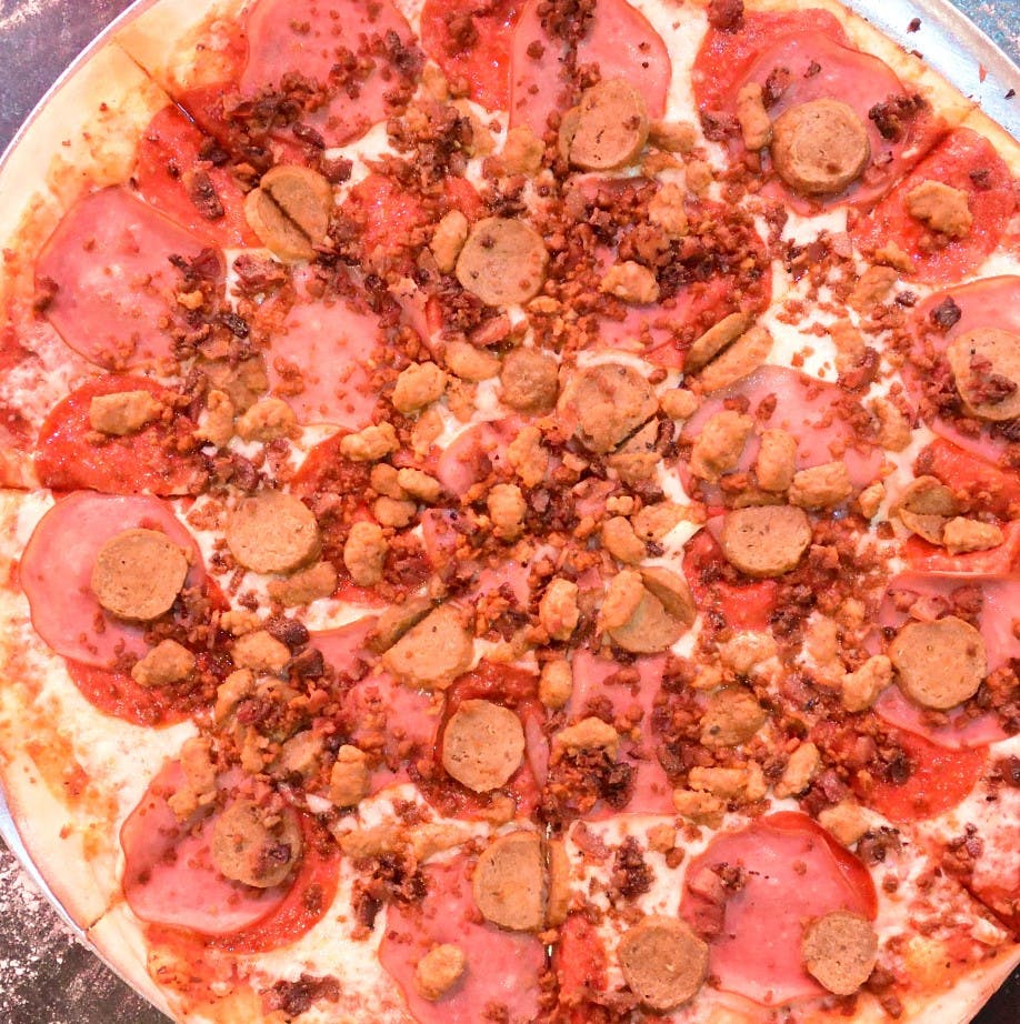 Order Pretty, Pretty Princess Pizza - 19'' food online from Pie Hole store, Idaho Falls on bringmethat.com