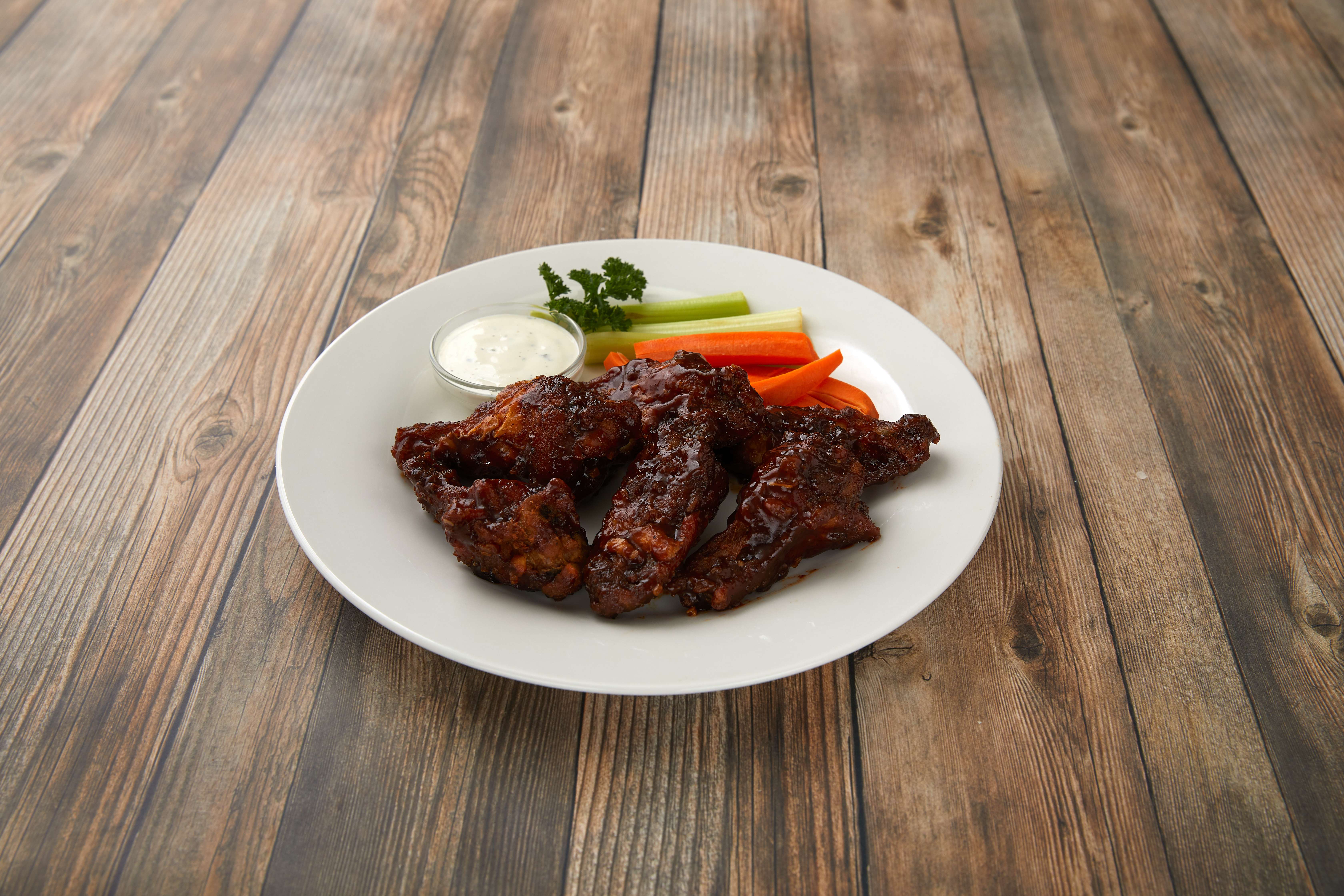 Order 5 Traditional Wings food online from Wing Legends store, San Diego on bringmethat.com