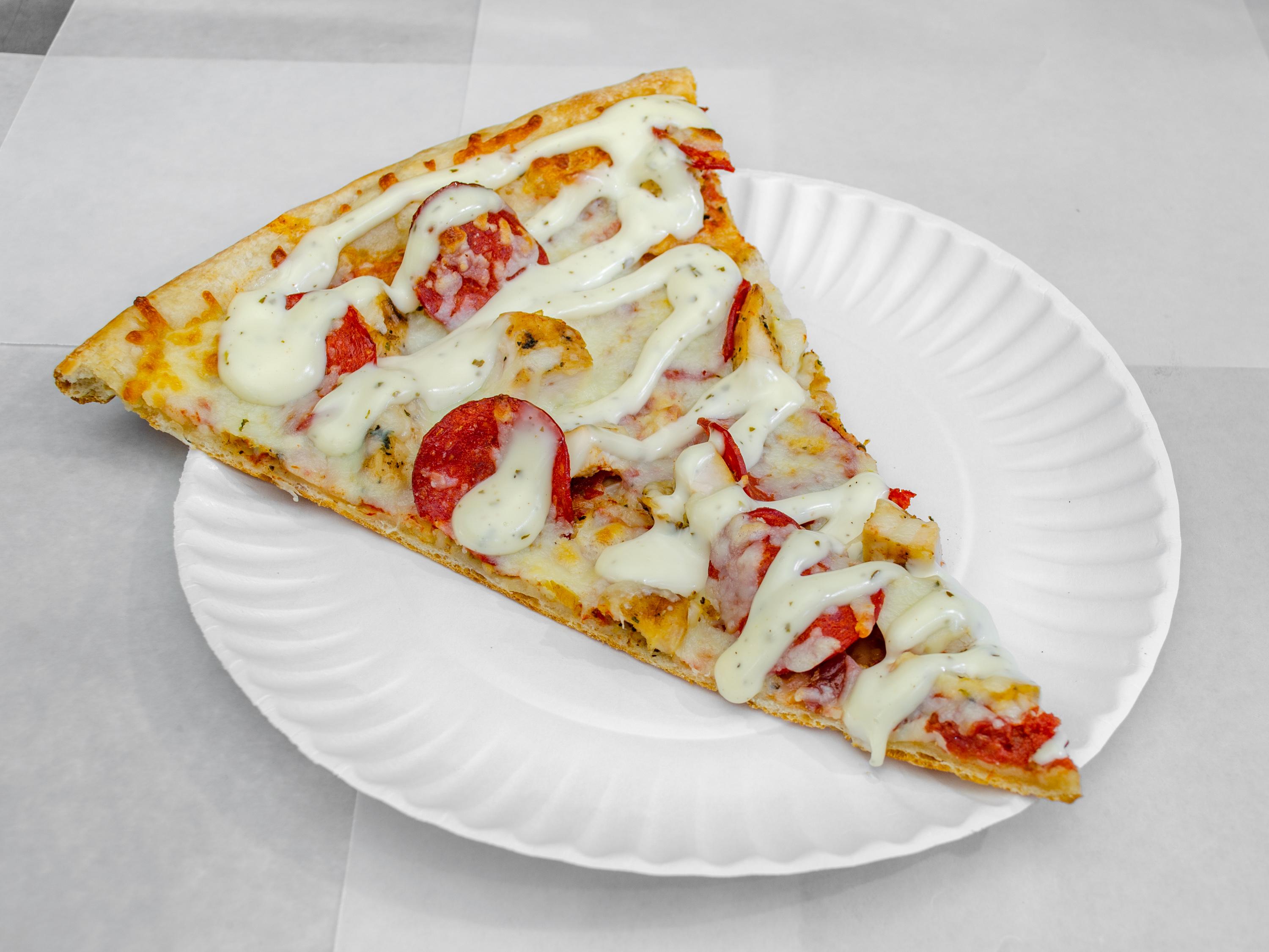 Order 1 Slice Pepperoni Pizza food online from Az deli & grocery store, Bronx on bringmethat.com