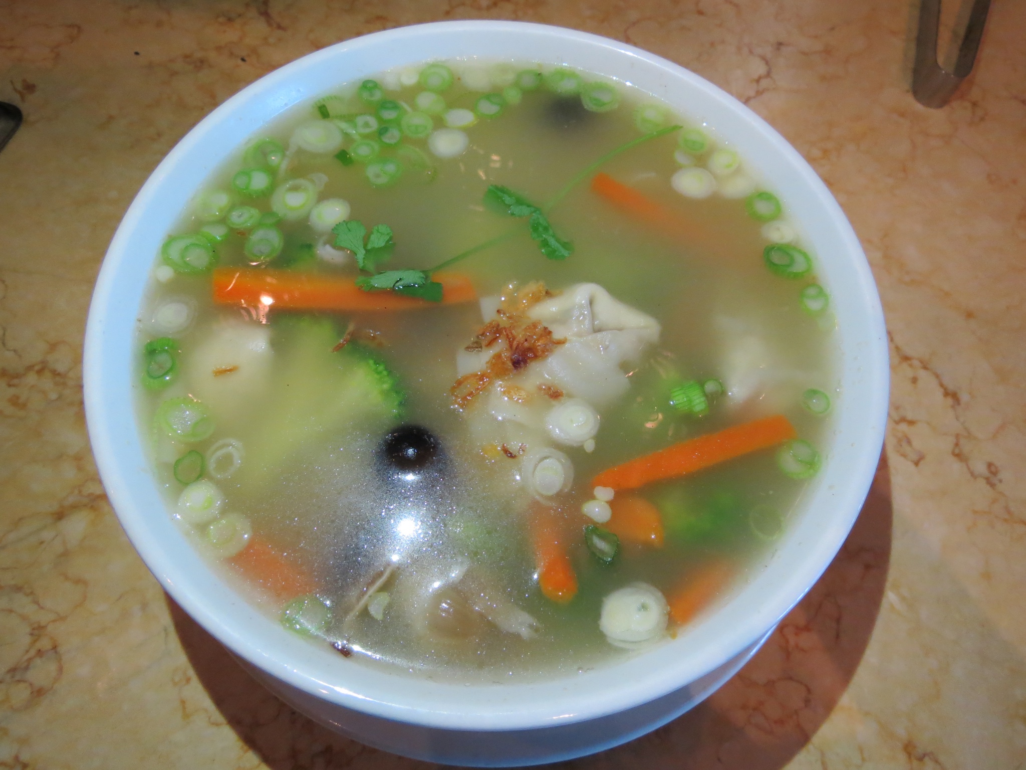 Order Wonton Soup food online from Lucky Kitchen store, Eastvale on bringmethat.com