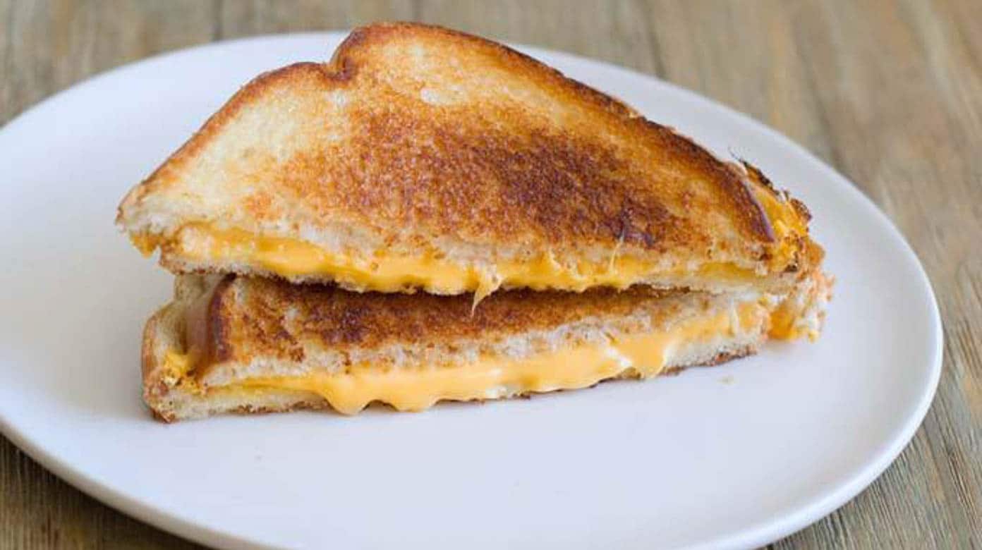 Order Grilled Cheese Sandwich food online from Santiago Deli Grocery store, New York on bringmethat.com