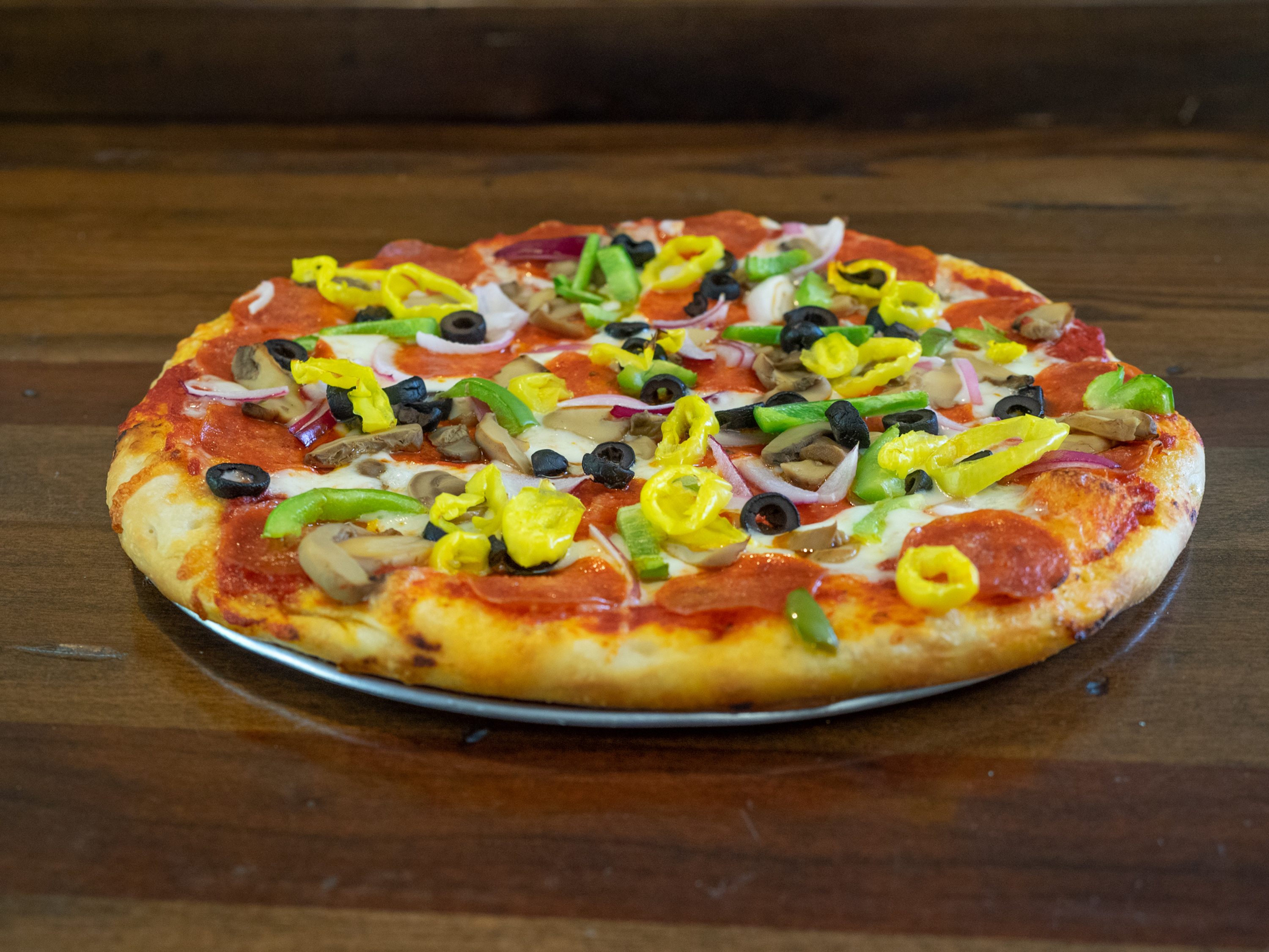 Order Supreme Pizza food online from Uncle Scott's Pizza store, Hendersonville on bringmethat.com