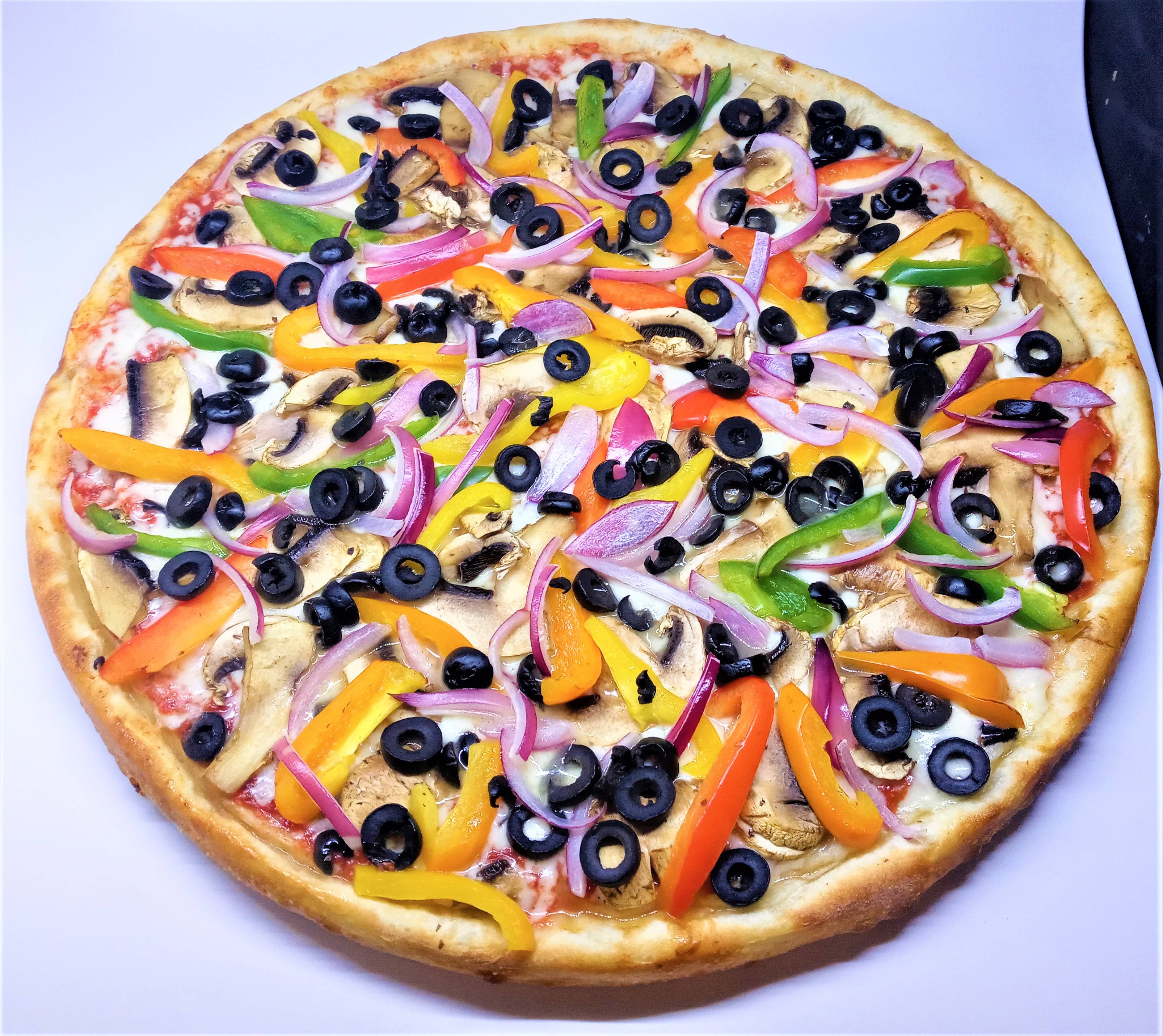 Order WHOLESOME GARDEN VEGGIE PIZZA food online from Wholesome Factory store, New York on bringmethat.com