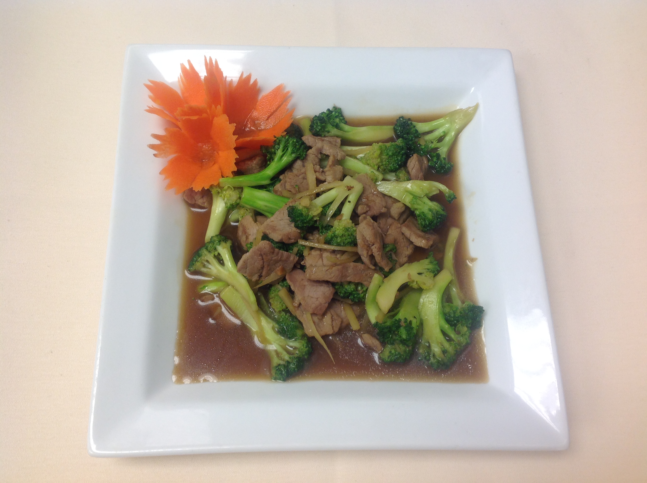 Order 43. Beef Broccoli food online from Nine Thai Cuisine store, Chicago on bringmethat.com