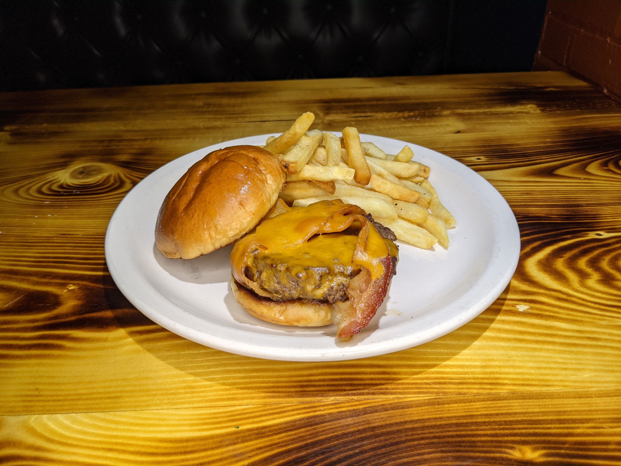 Order Bacon and Cheddar Burger food online from Fork N’ Pint Lake Orion store, lake orion on bringmethat.com