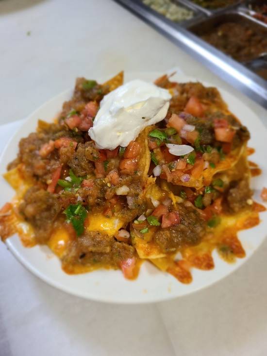 Order Nacho Mountain food online from Cowboy Cafe store, Arlington on bringmethat.com