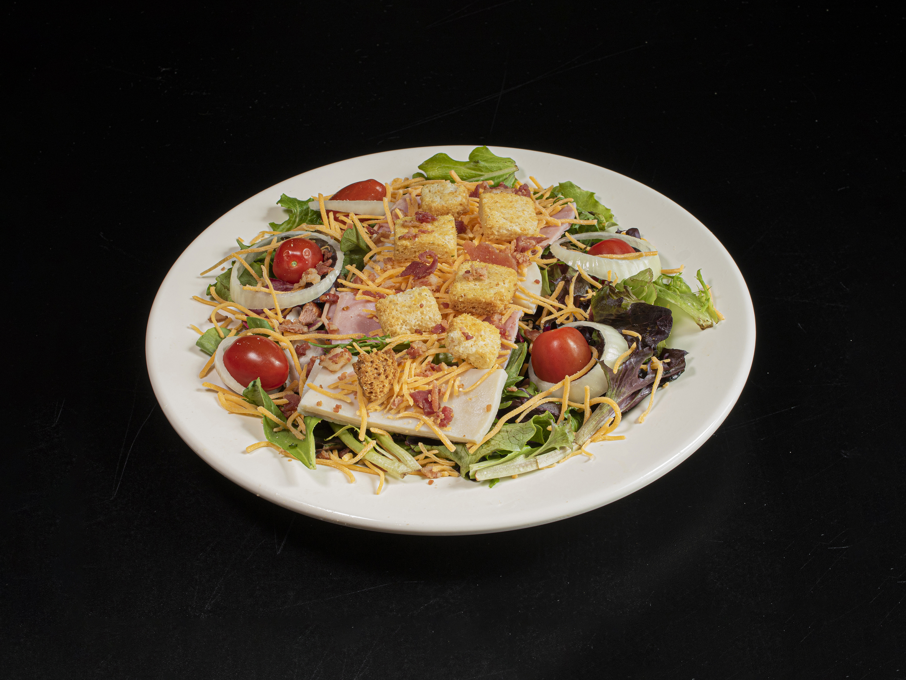 Order Chef's Salad food online from Junior Pizza, Wings & Subs store, Dayton on bringmethat.com