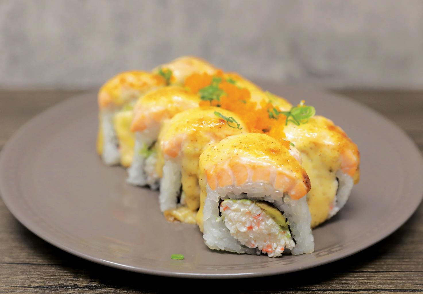 Order Baked Salmon Roll food online from California Rock'n Sushi store, Los Angeles on bringmethat.com