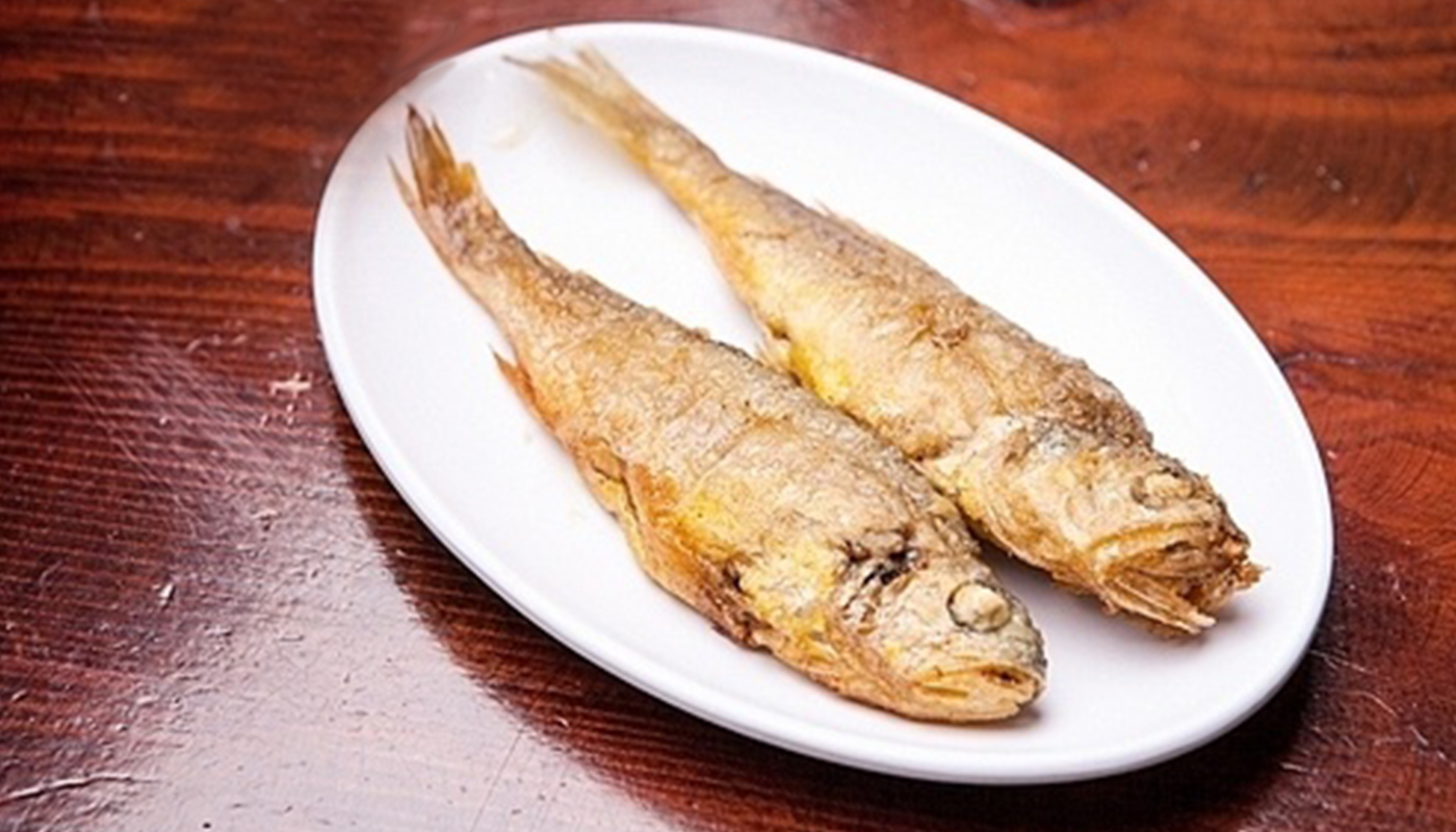 Order Small Grilled Yellow Croaker(조기구이 [S]) food online from Banpojung store, Chicago on bringmethat.com