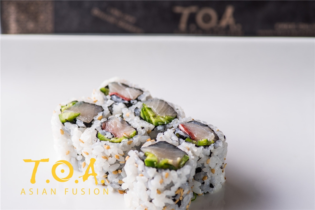 Order Yellowtail Japapeno Roll food online from Toa Asian Fusion store, Farmingdale on bringmethat.com