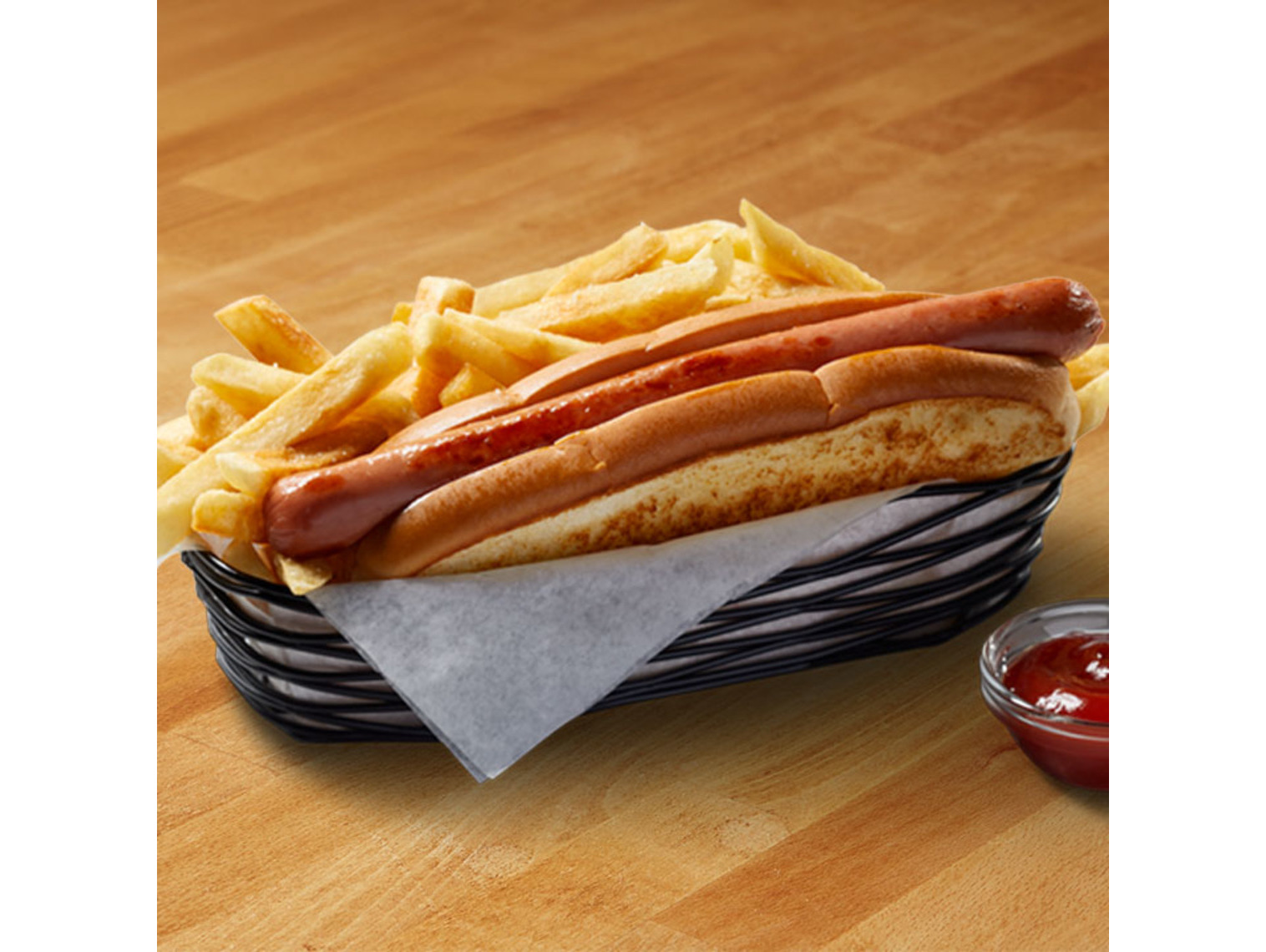 Order Hot Dog with Fries Basket food online from Papa Gino store, Salem on bringmethat.com