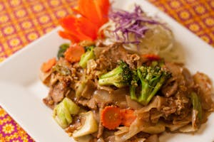 Order Pad See-Eiw food online from Thai Star Cuisine store, West Valley on bringmethat.com