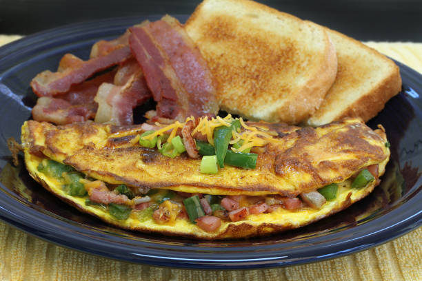 Order B33. Bacon and Cheese Omelet Platter food online from Middletown Deli And Convenience store, Bronx on bringmethat.com