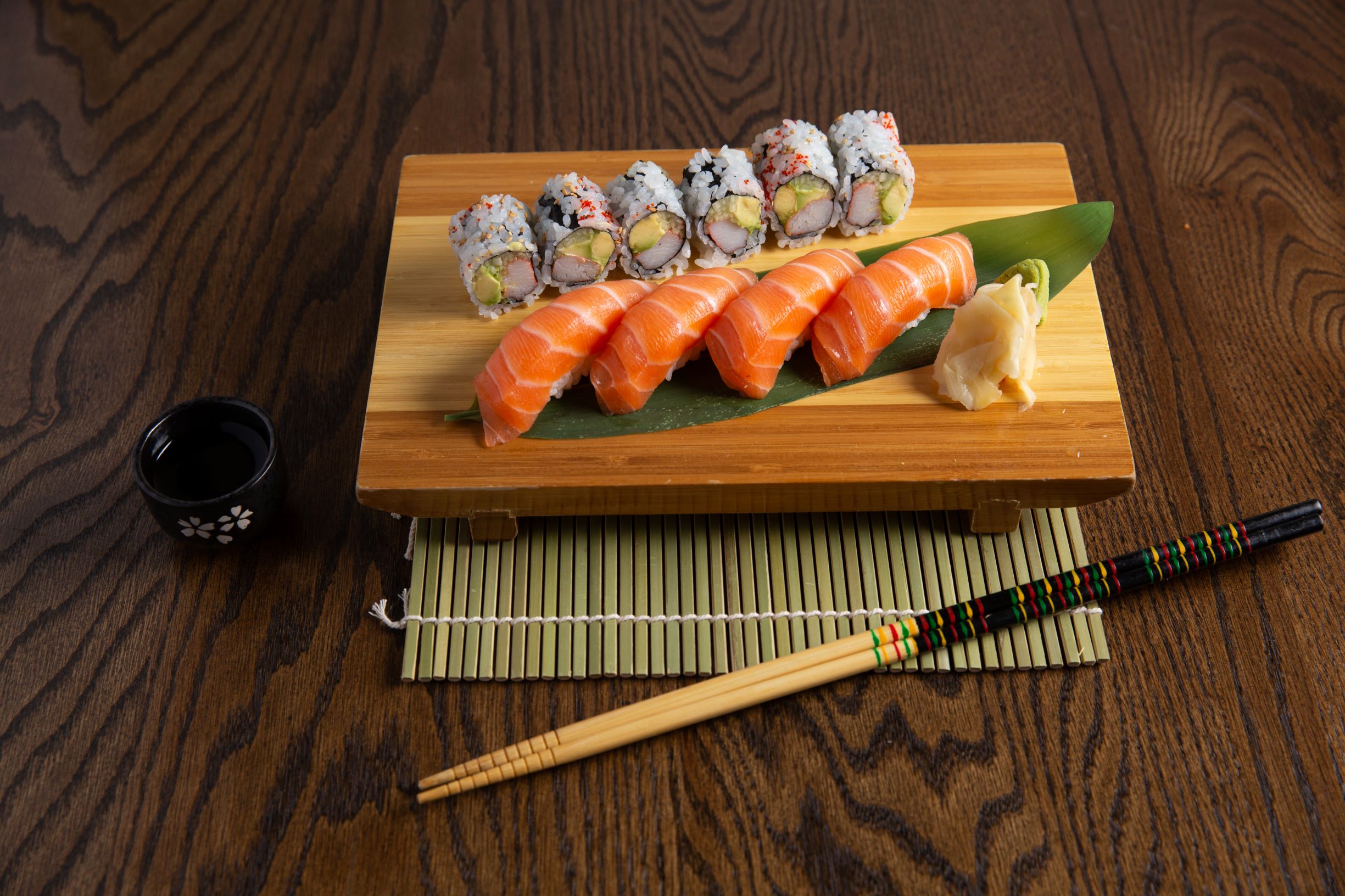 Order Para's Sushi Combo A food online from Sushi para japanese restaurant store, New York on bringmethat.com