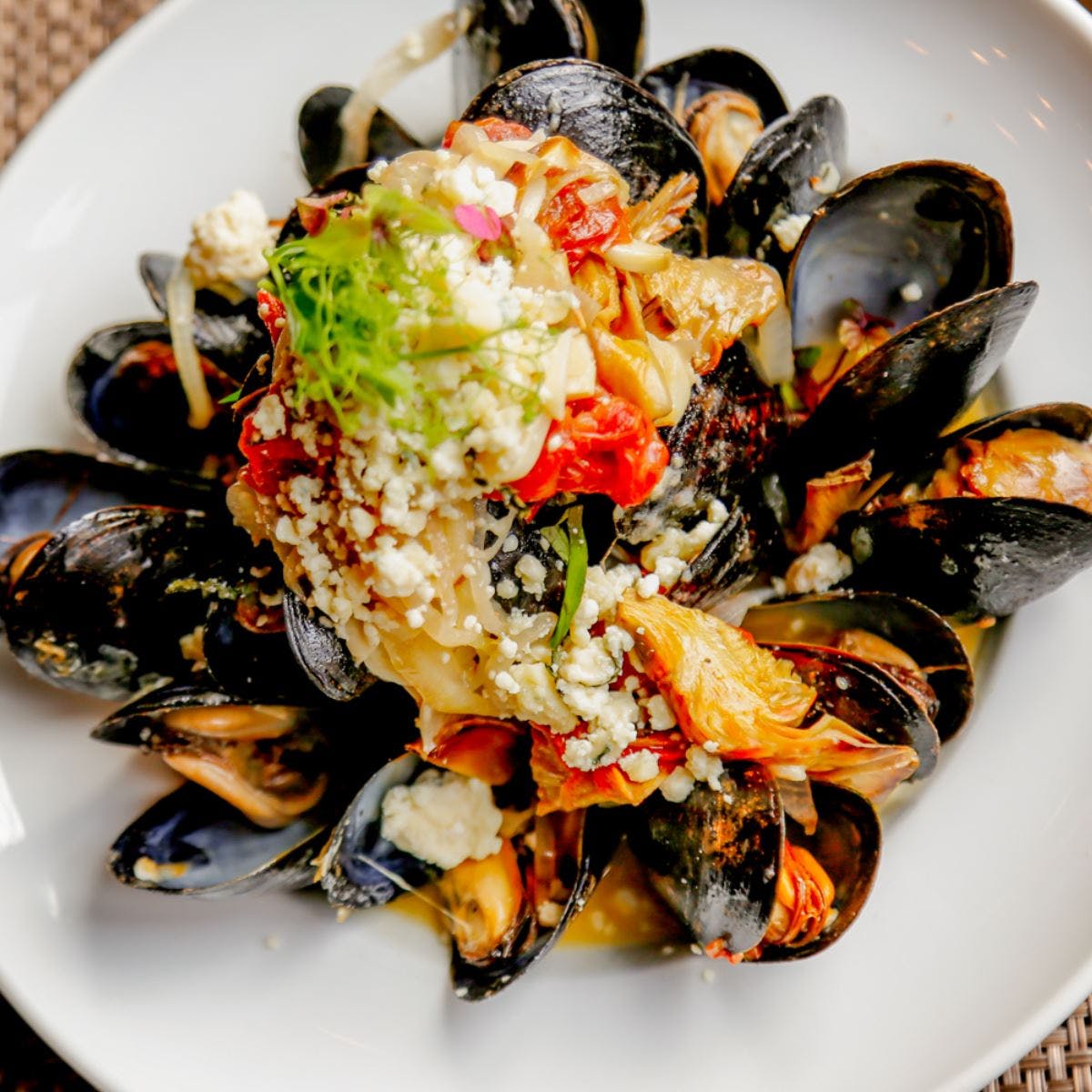 Order Steamed Mussels Dinner - Appetizer food online from Ventano store, Henderson on bringmethat.com