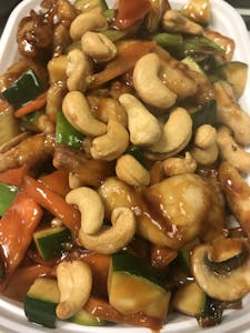 Order 48. Cashew Chicken 腰果几 food online from Moon Wok store, Lenexa on bringmethat.com