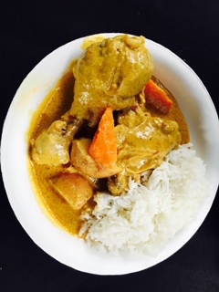 Order Yellow Curry Chicken food online from Thai Style store, Carlsbad on bringmethat.com