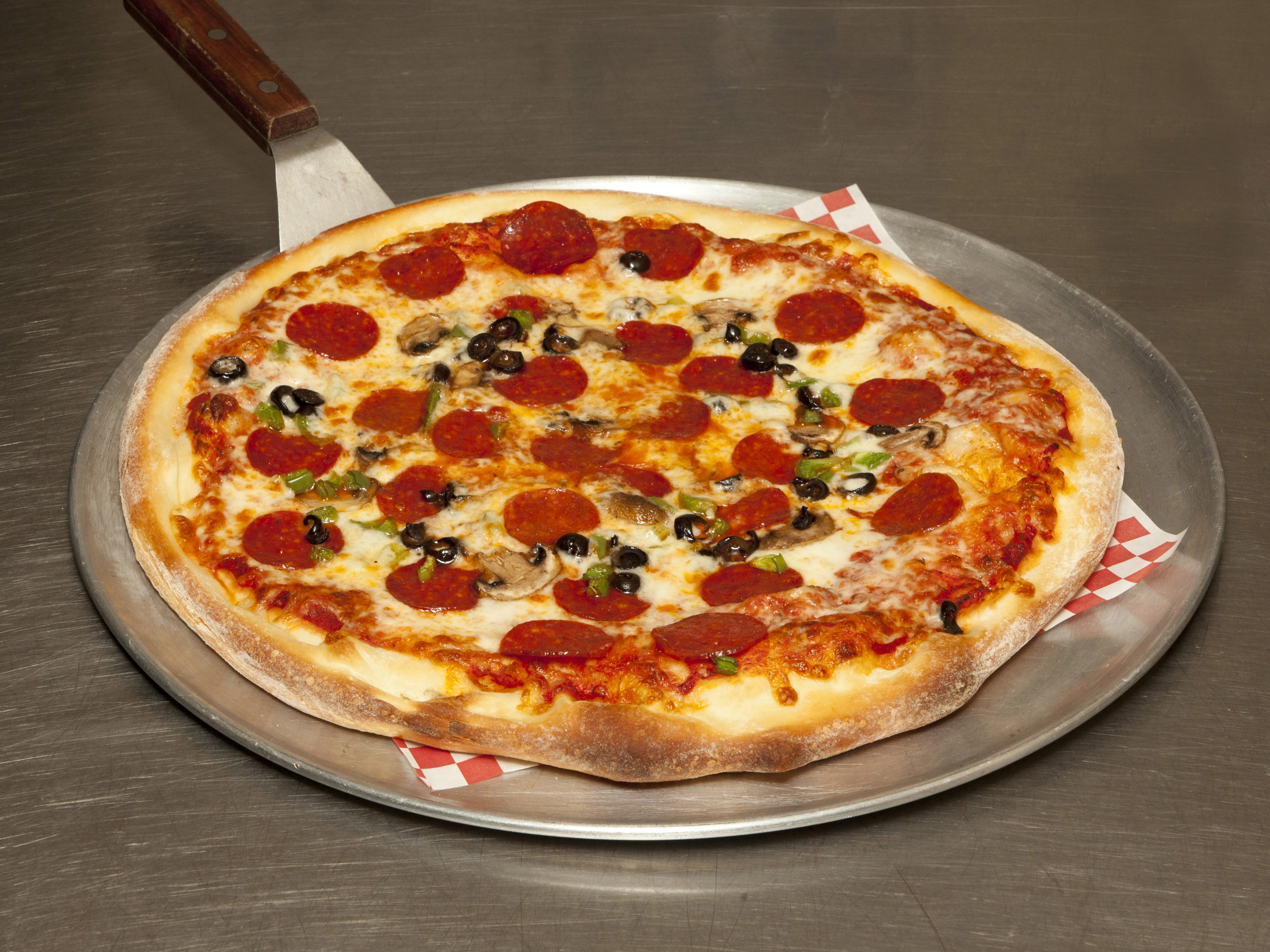 Order Supreme Pizza food online from Big Mama Pizza store, Las Vegas on bringmethat.com
