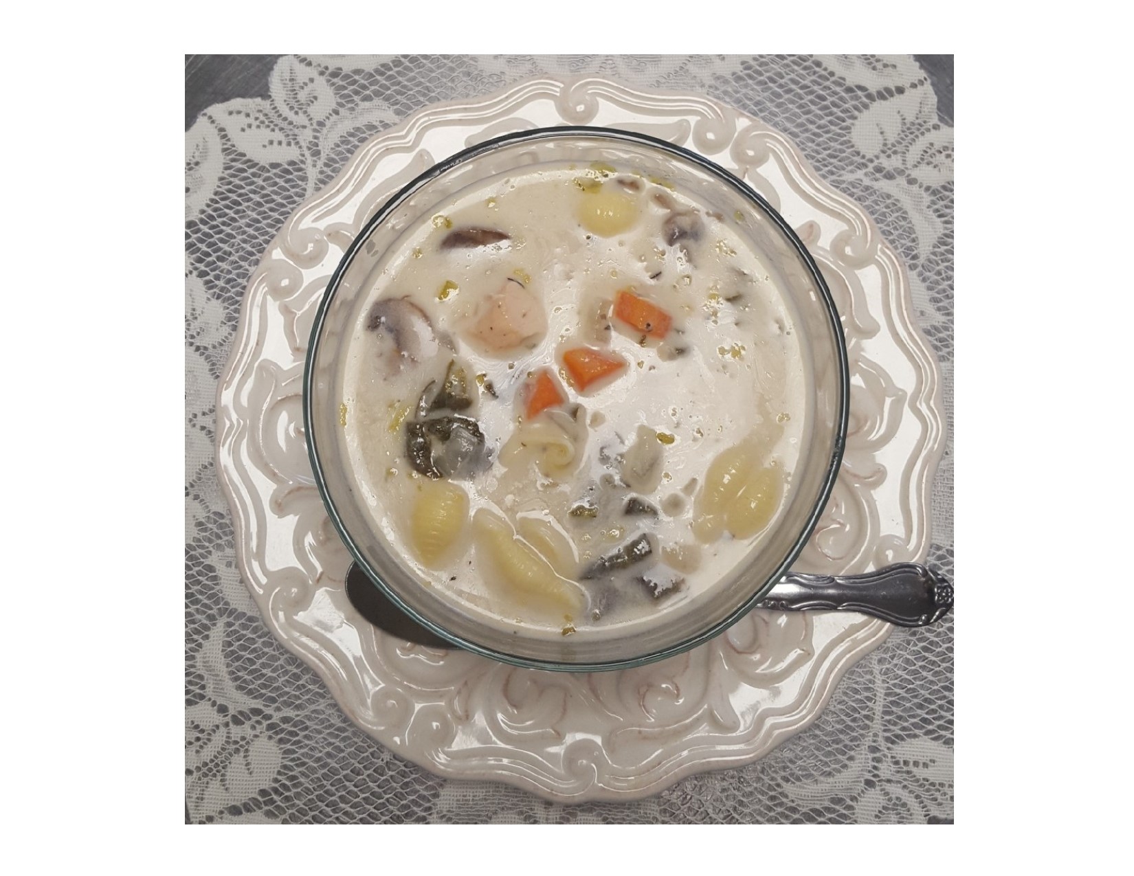 Order Creamy Chicken Marsala Soup food online from Miss Hickory Tea Room store, Strongsville on bringmethat.com