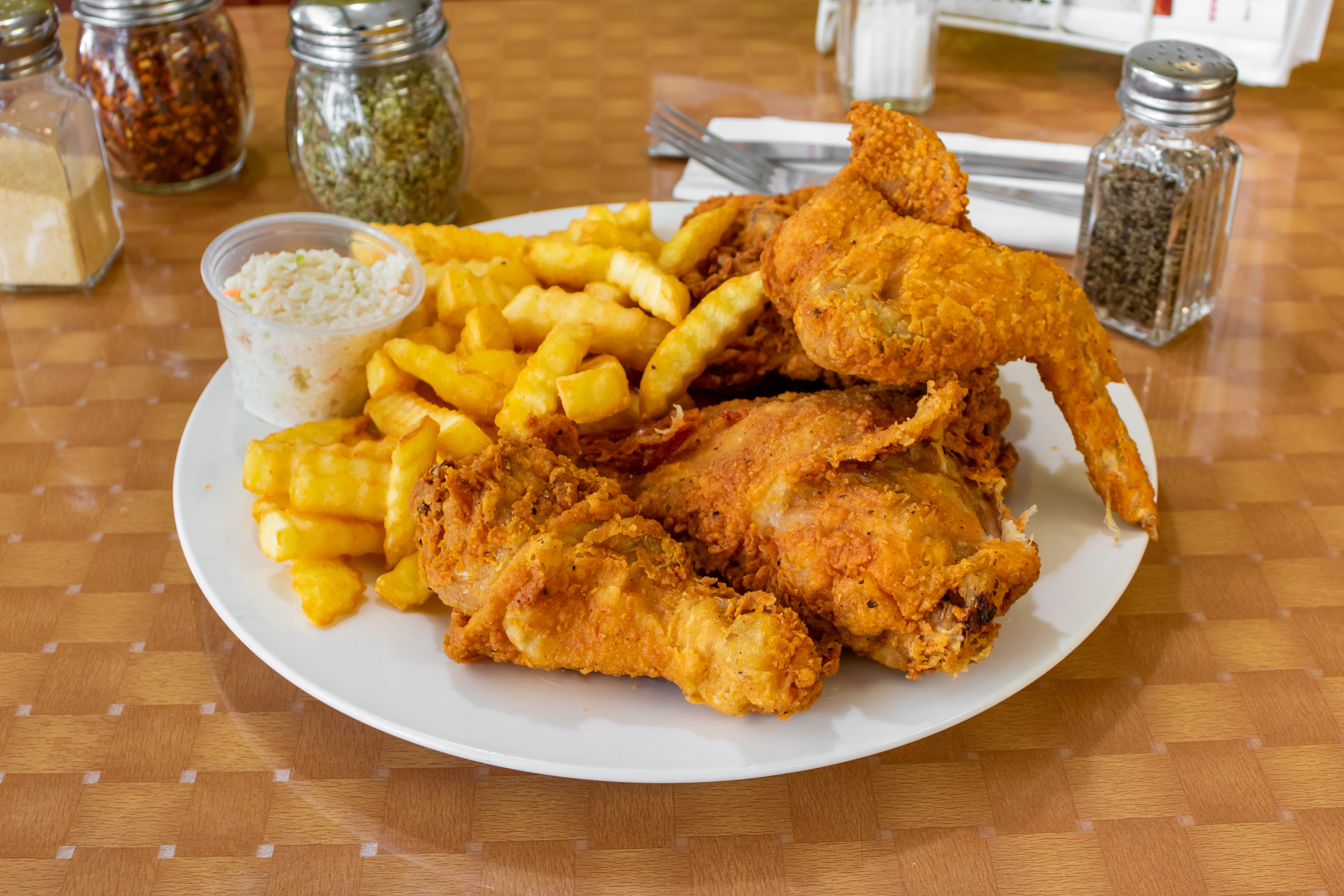 Order Fried Chicken Platter - 4 Pieces food online from Danny's Tomato Pie store, Ewing on bringmethat.com