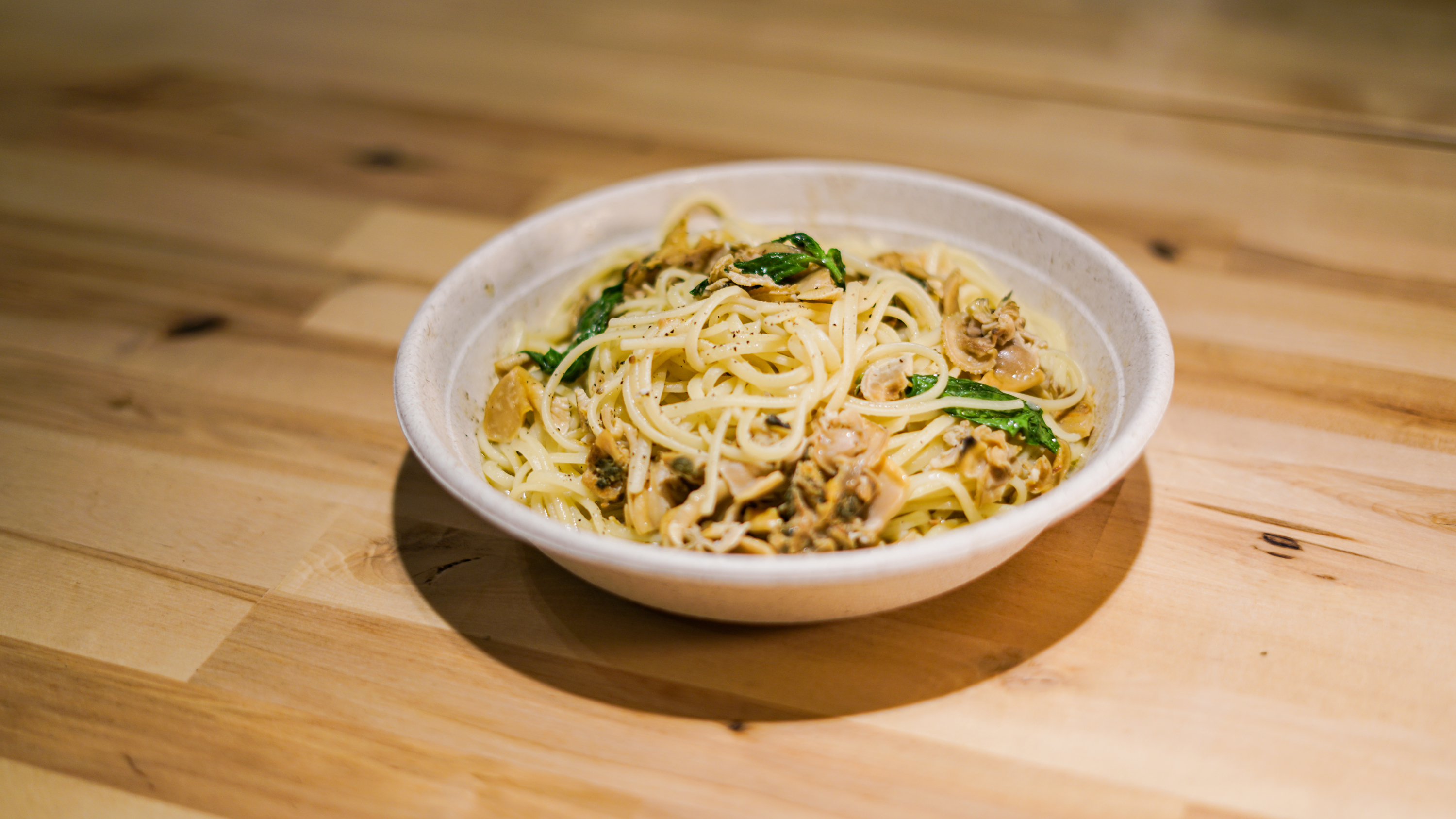 Order Linguine White Clam Sauce food online from Gansevoort Liberty Market store, New York on bringmethat.com