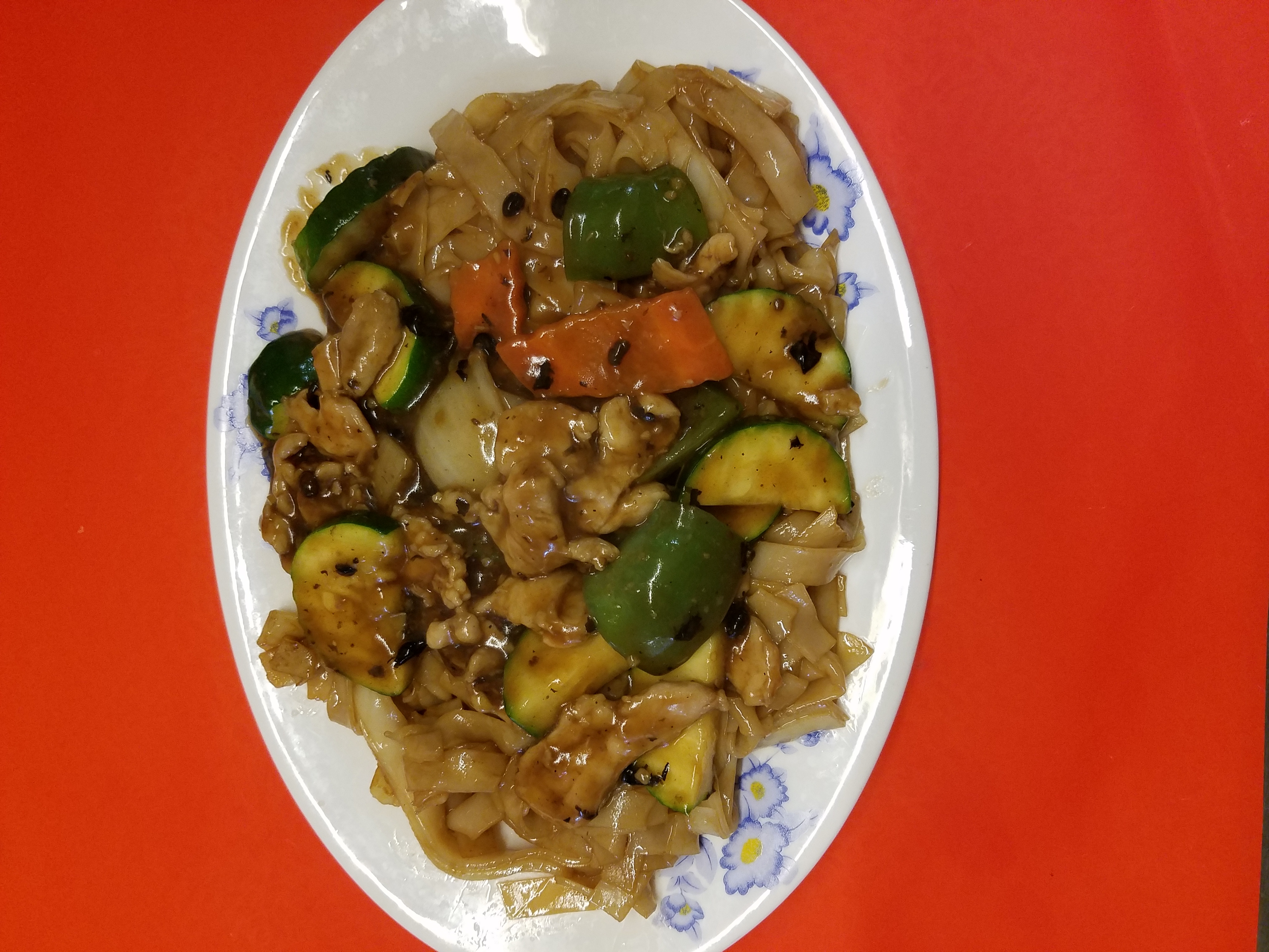 Order Chicken Chow Fun with Black Bean Sauce food online from New Bamboo Kitchen store, Alameda on bringmethat.com