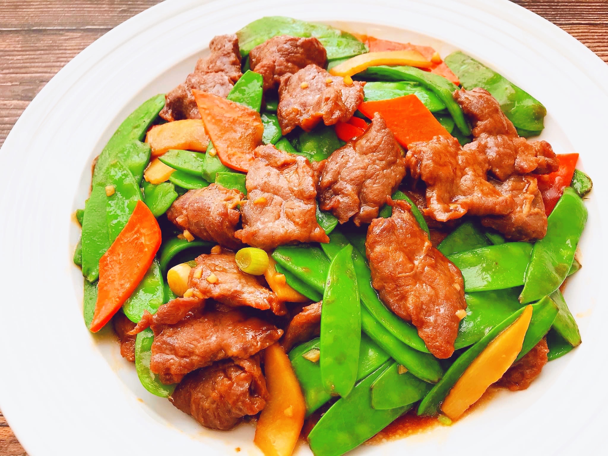 Order 70. Beef with Snow Peas food online from China Gate store, Kimberly on bringmethat.com