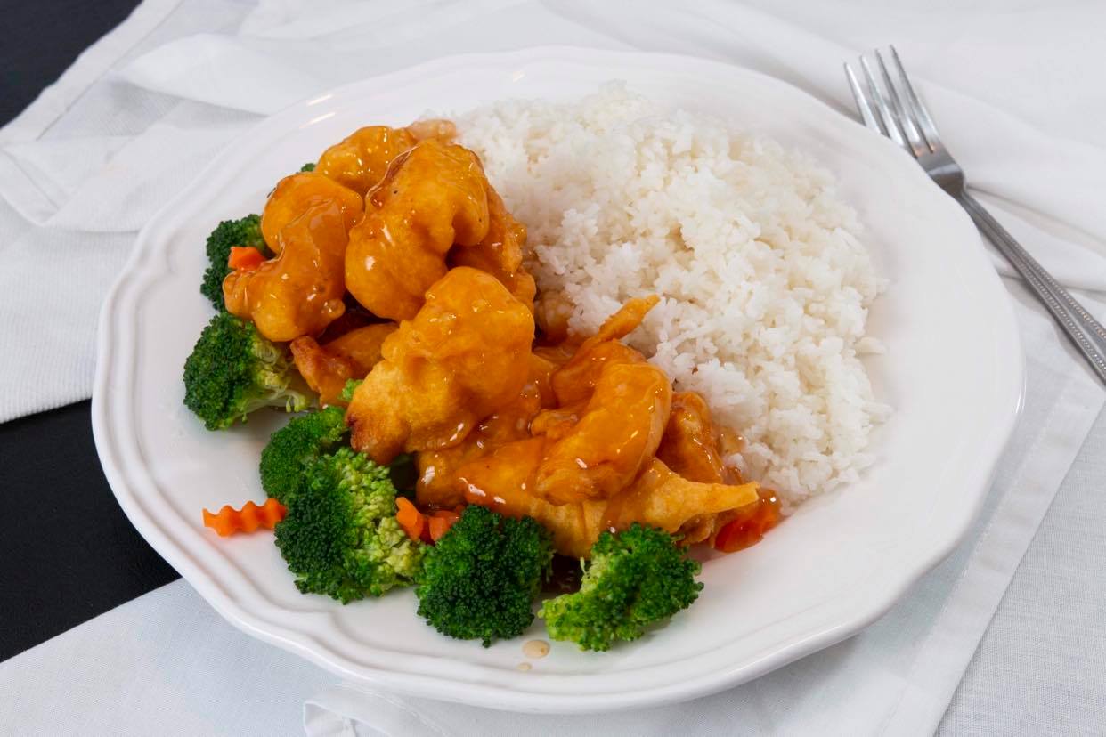 Order 47. Orange Chicken food online from Tuay Thai store, Palos Heights on bringmethat.com