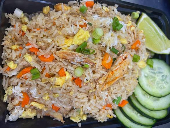Order R.5 Thai Crab Fried Rice food online from E & T Thai Food store, Lone Tree on bringmethat.com