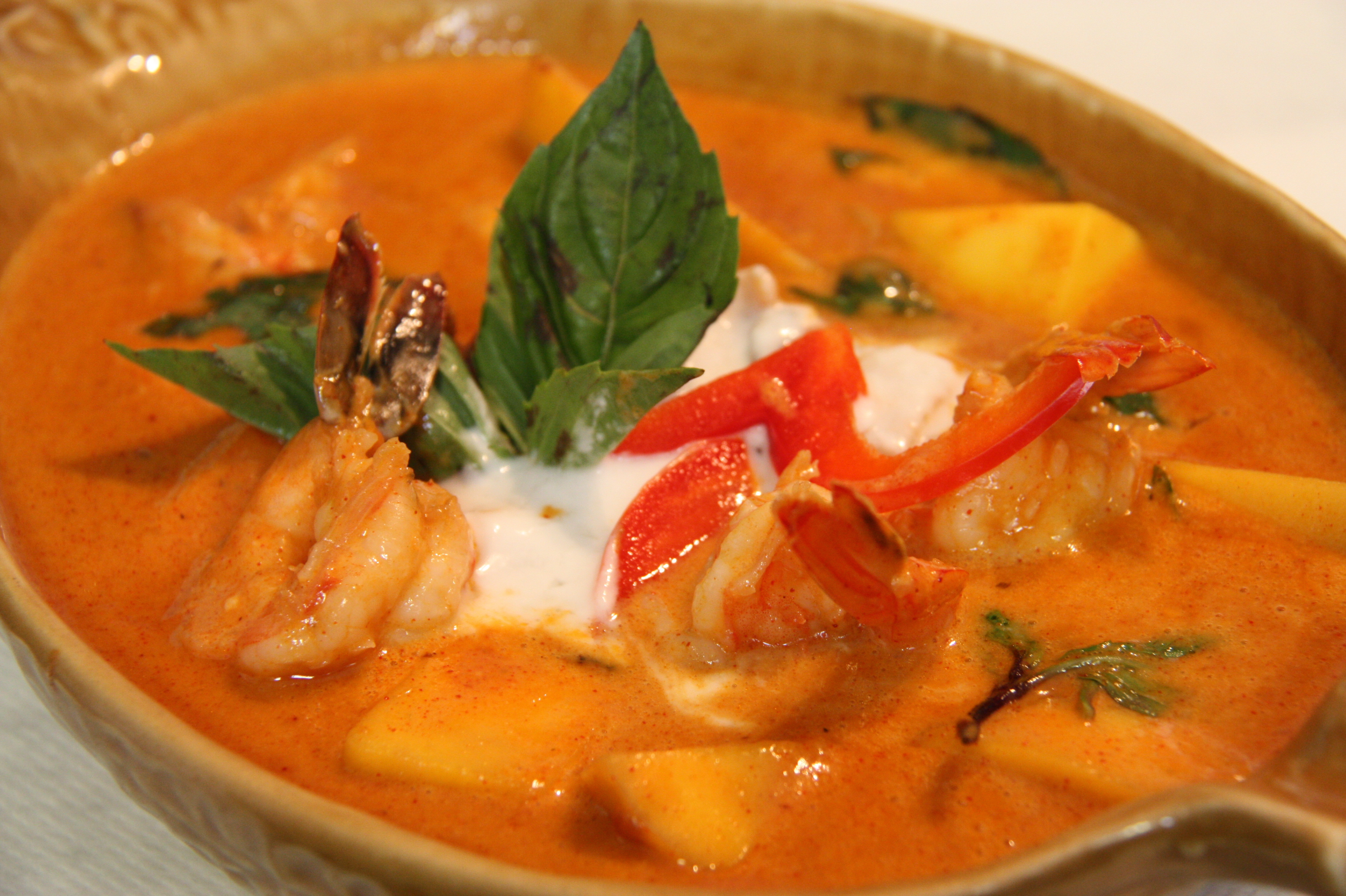 Order Mango Panang Curry food online from Ploy Ii-Thai Cuisine store, San Francisco on bringmethat.com