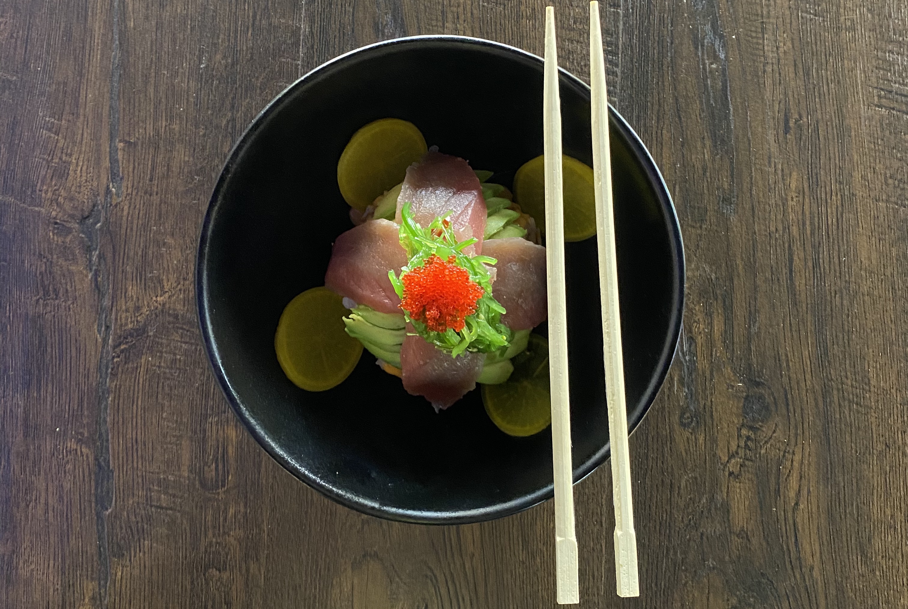Order Tuna Bowl food online from Sushi Train store, Minneapolis on bringmethat.com
