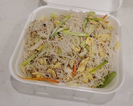 Order Vege Rice Noodle food online from China Buffet store, Walla Walla on bringmethat.com