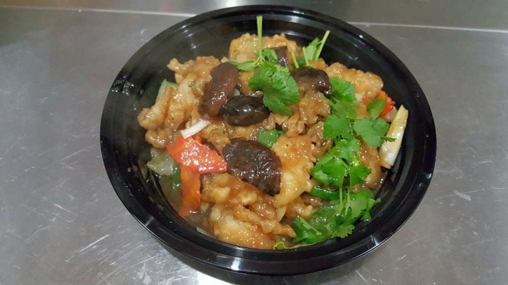 Order Seafood and Tofu in Clay Pot 海鲜豆腐煲 food online from Canton Phoenix store, Portland on bringmethat.com