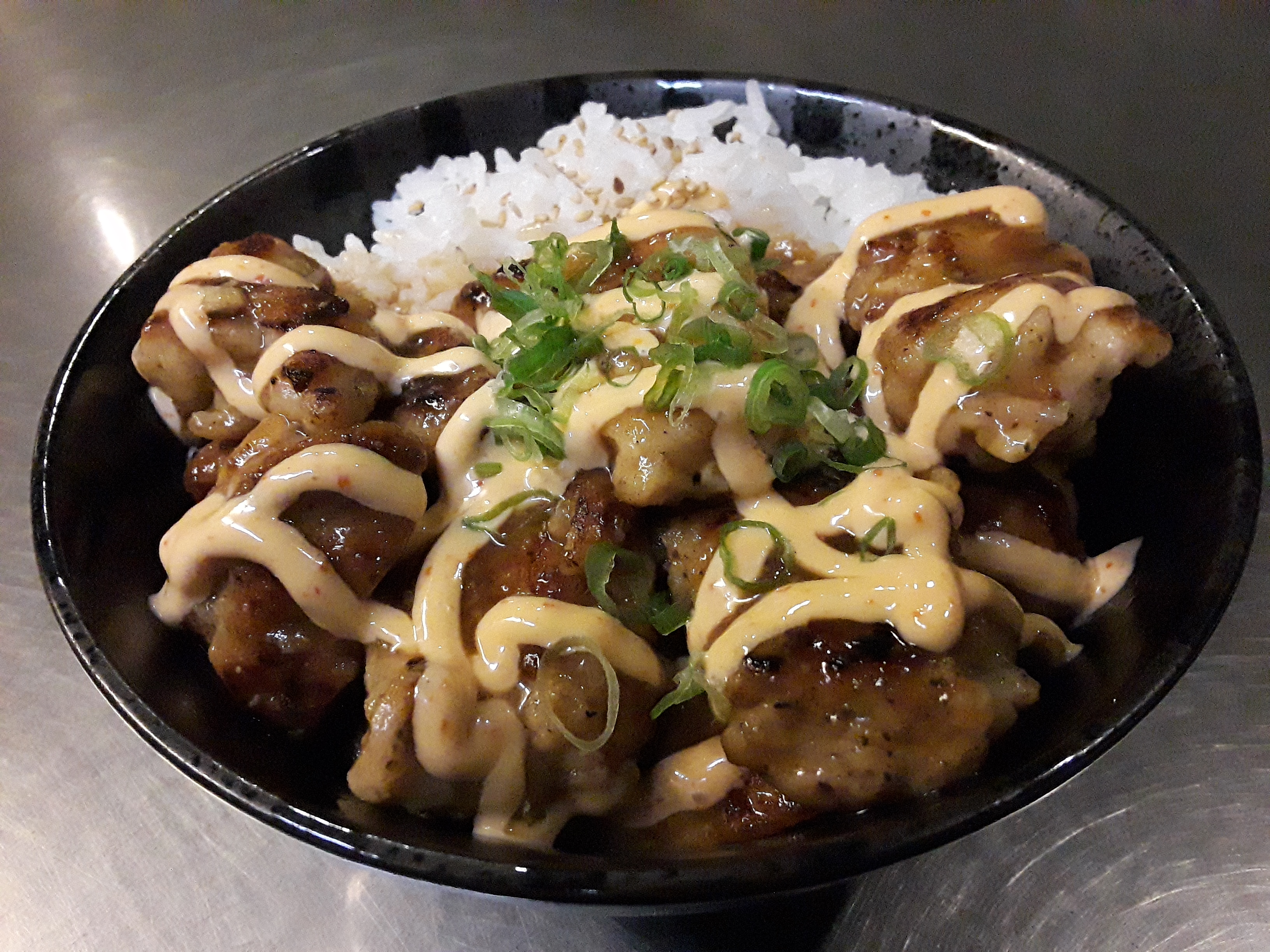 Order Spicy Garlic Chicken Bowl food online from Sushi Dragon store, Sun Valley on bringmethat.com