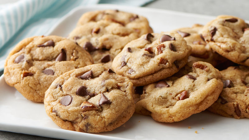 Order Big Chocolate-Chip Cookie food online from Pizzaroni store, Vienna on bringmethat.com