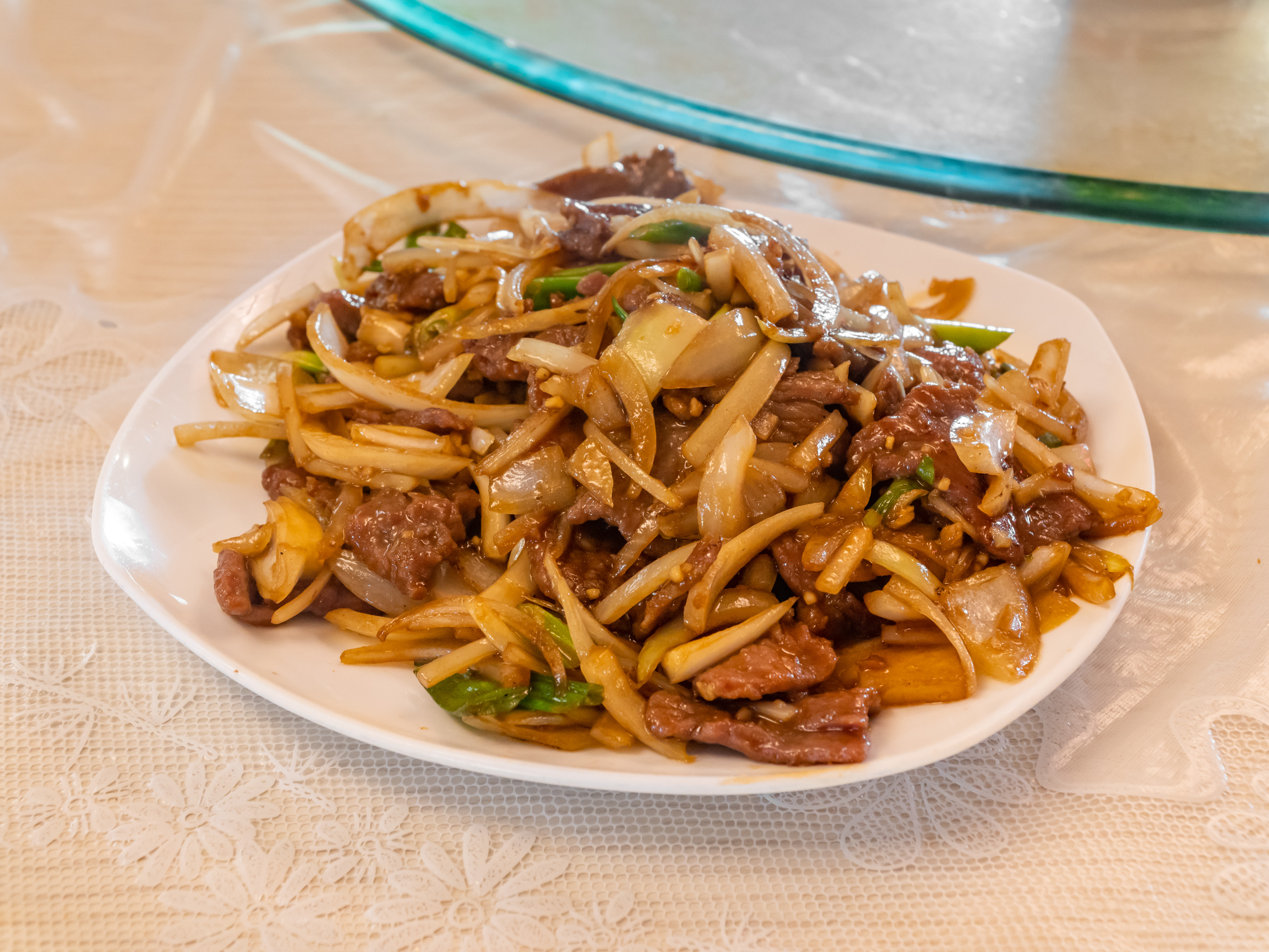 Order 64. Mongolian Beef food online from Oriental Chinese Restaurant store, La Habra on bringmethat.com