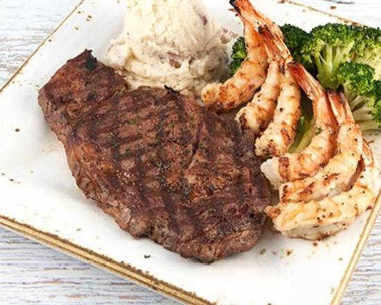 Order Forrest’s Surf & Turf food online from Bubba Gump Shrimp Co. store, Universal City on bringmethat.com