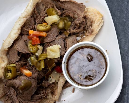Order Italian Beef Sandwich food online from Bacci's Pizzeria store, Chicago on bringmethat.com