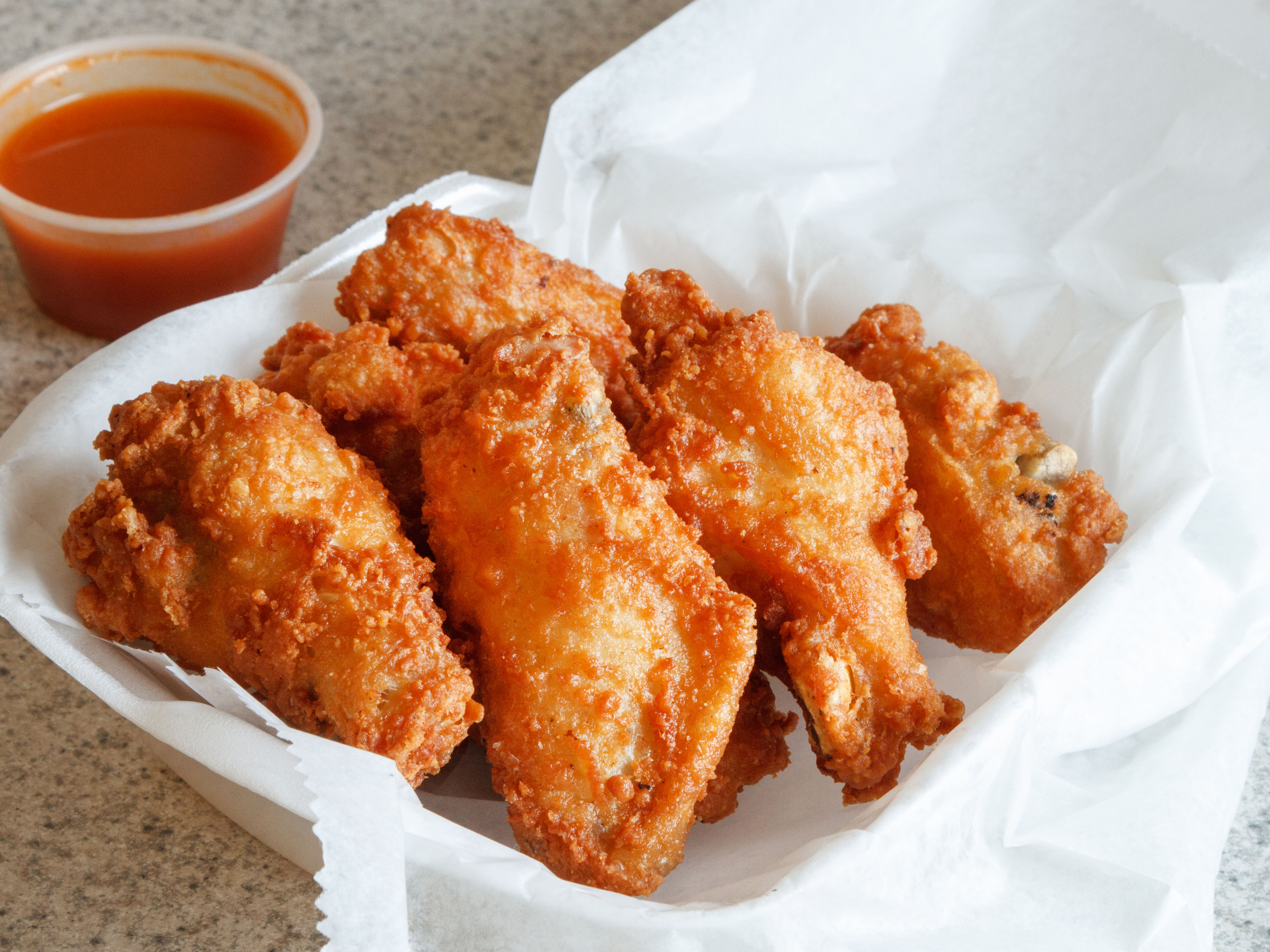 Order Chicken Wings food online from Fresh Way Pizza store, Worcester on bringmethat.com