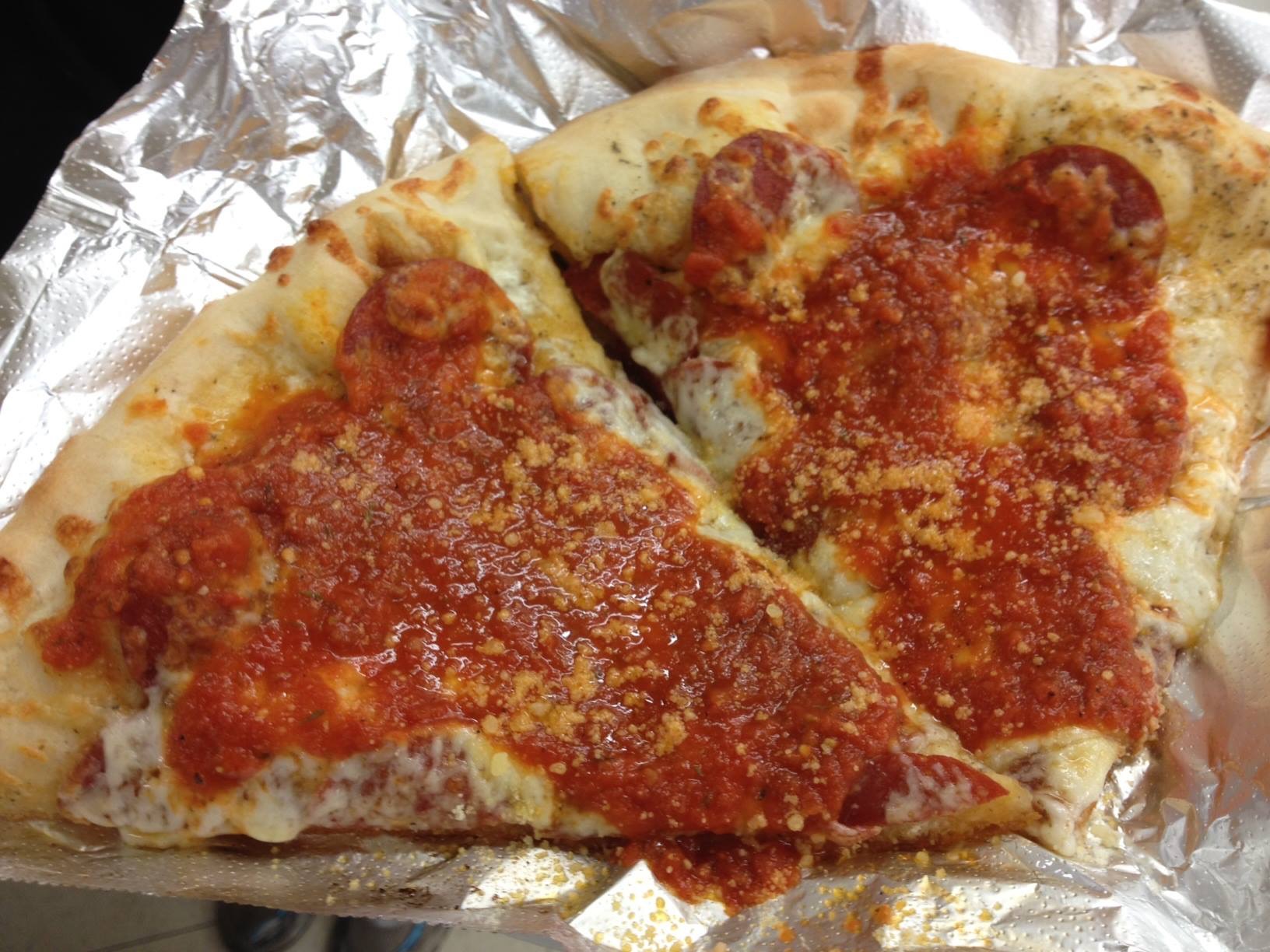 Order Grandma's Pizza food online from Rhino's Pizzeria store, Webster on bringmethat.com