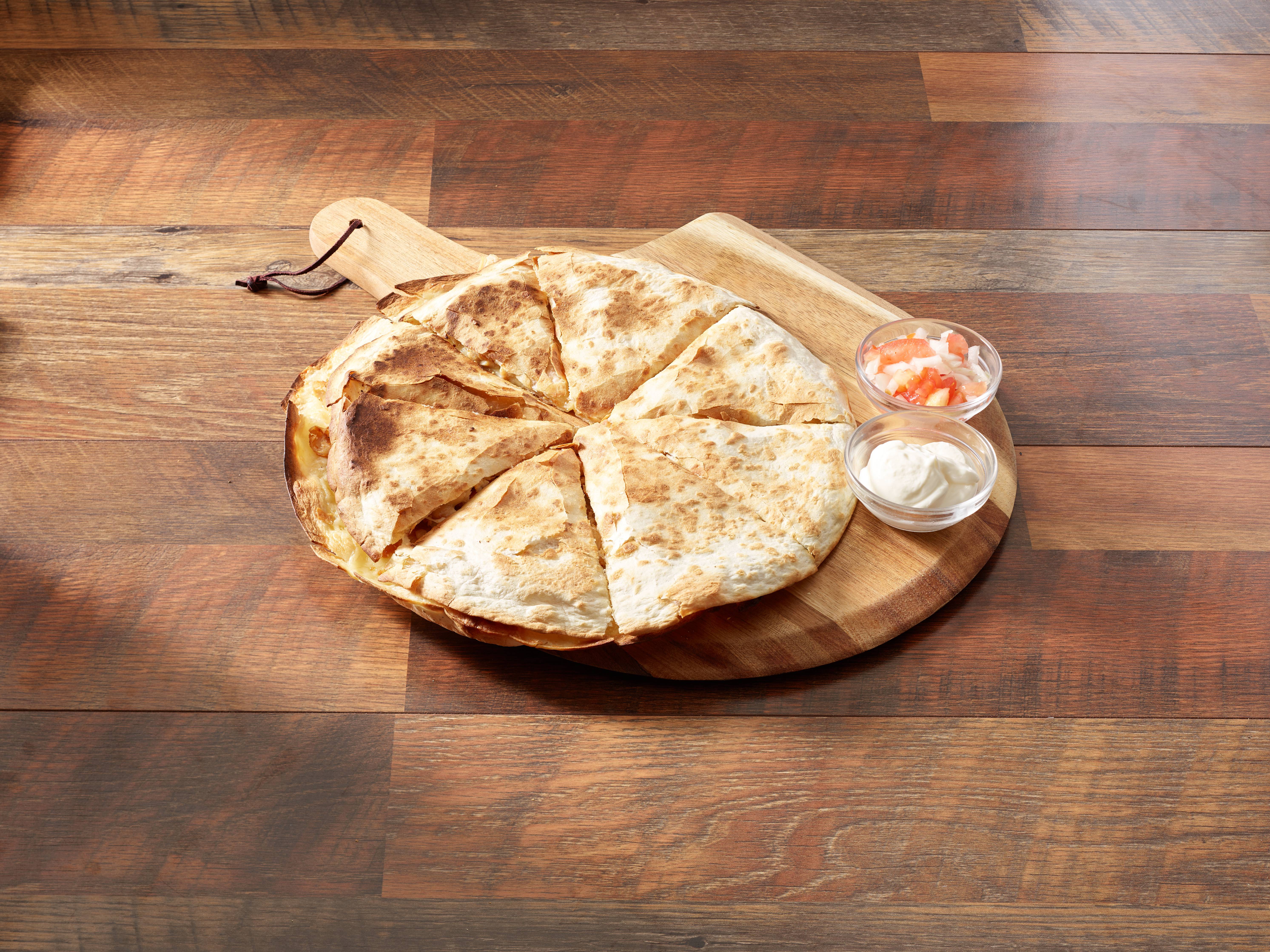 Order Chicken Quesadilla food online from Fresh Way Pizza store, Worcester on bringmethat.com