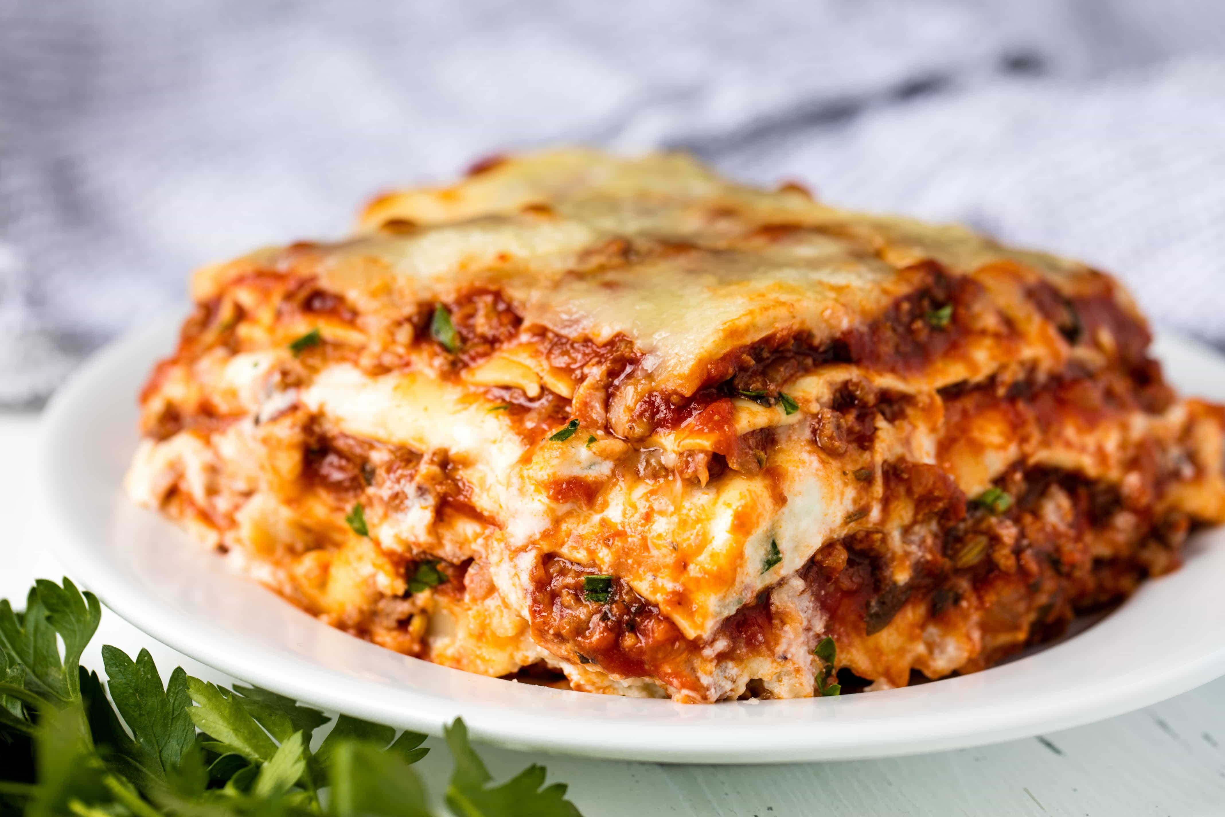 Order Lasagna - A La Carte food online from Pizza Chief store, Ventura on bringmethat.com