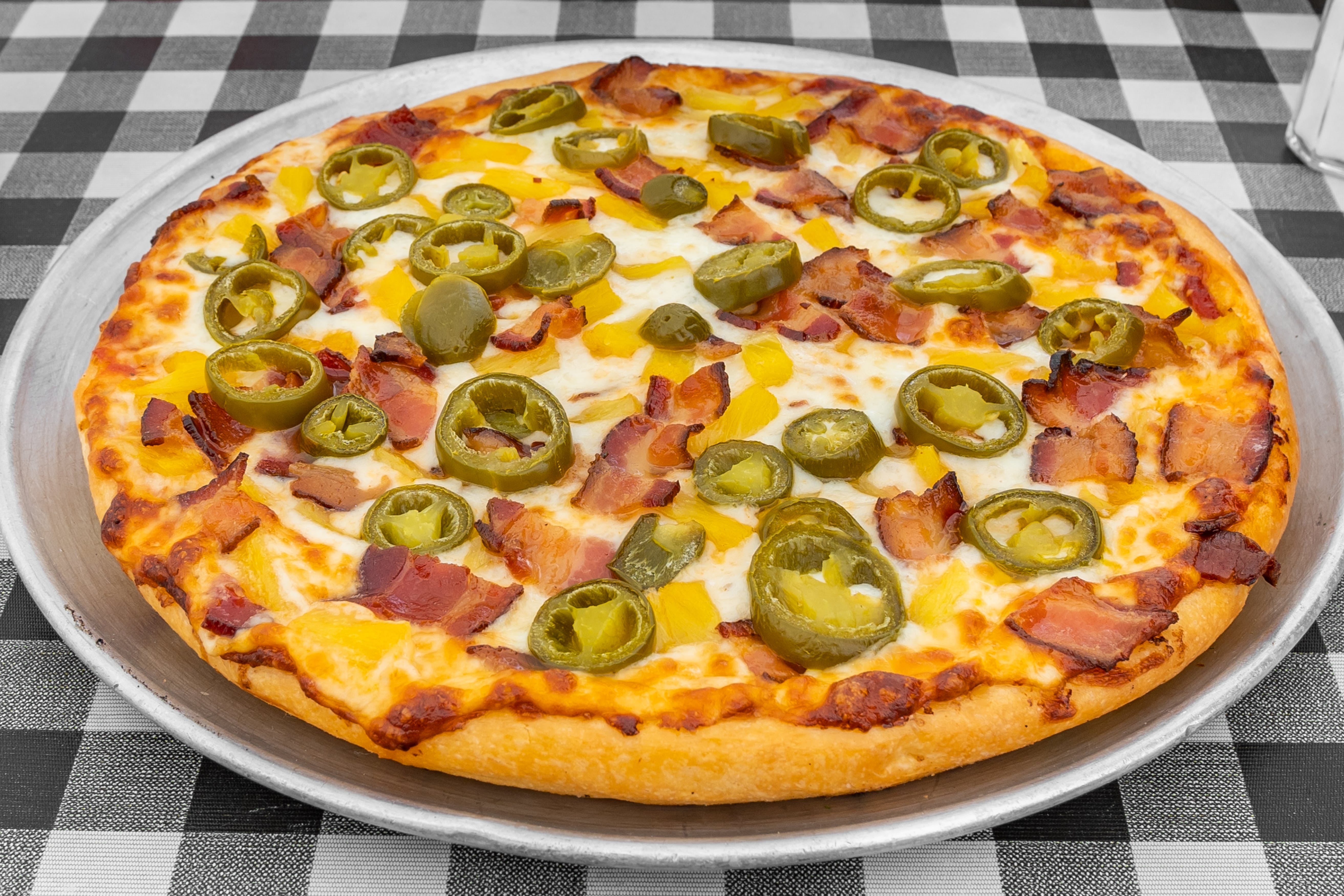Order Bacon Lover's Pizza - Small 10" (6 Slices) food online from Avolio's Italian Restaurant store, Covina on bringmethat.com