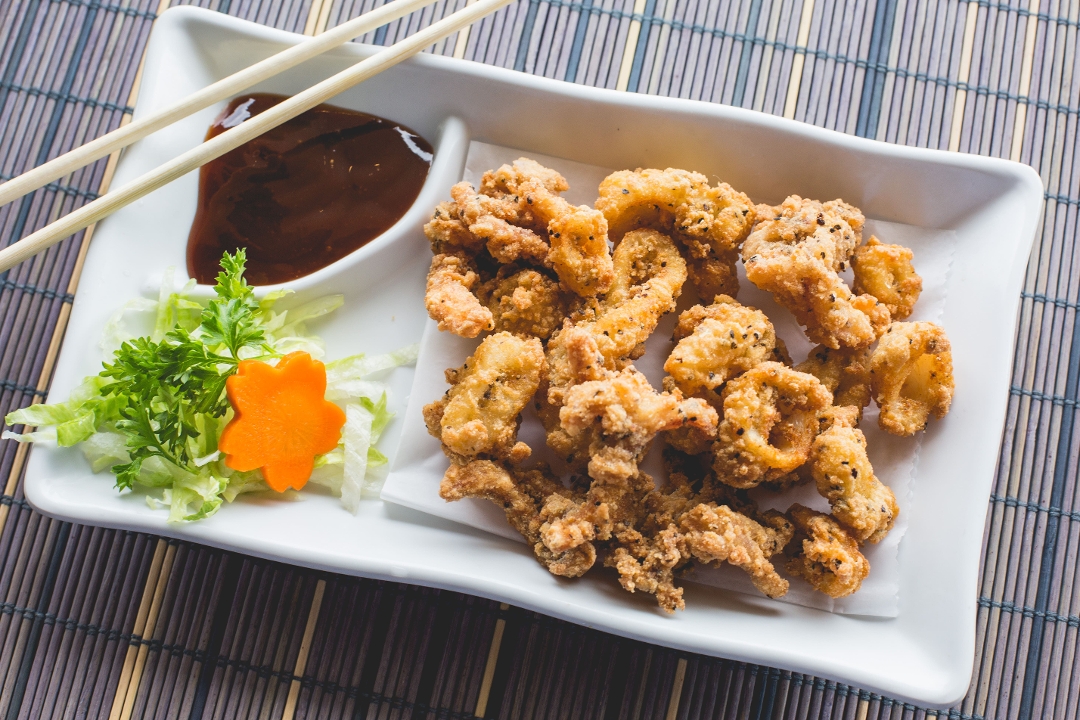 Order Crispy Calamari (C) food online from Ichiban Japanese Bistro store, Sterling Heights on bringmethat.com